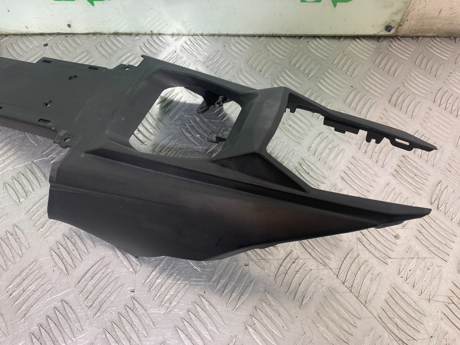YAMAHA YZF-R125 YZF 125 UNDERTRAY YEAR 2019-2022 (CMB1263)