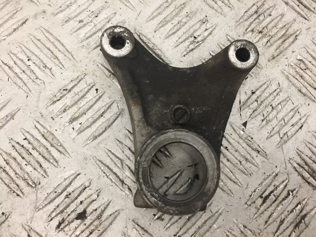 SUZUKI GSXR600 GSXR 600 K1 K2 REAR CALIPER BRACKET  YEAR 2000 (STOCK 809)