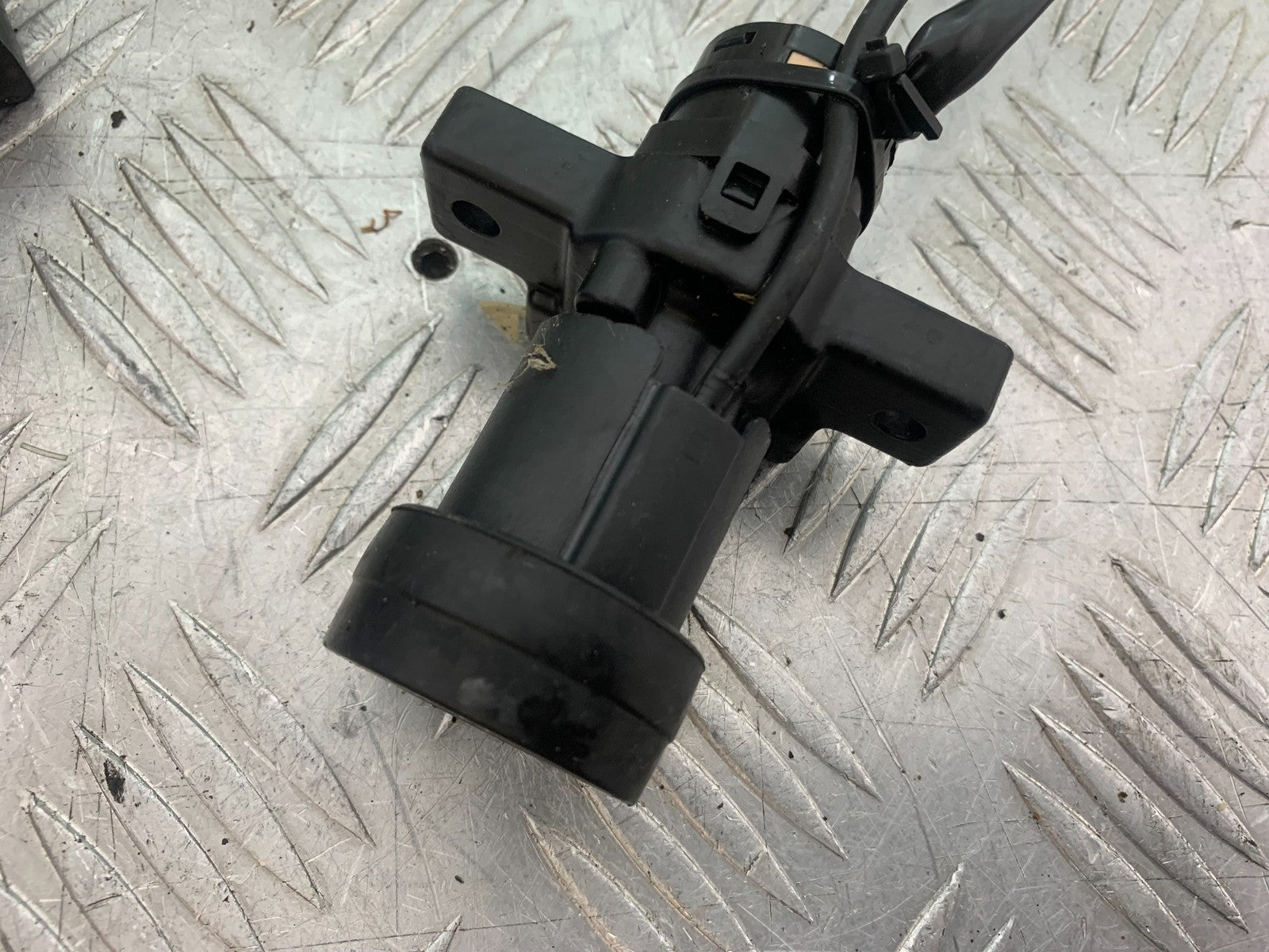 BSA 650 GOLD STAR ECU LOCKS KEY YEAR 2022-2025 (CMB1262)