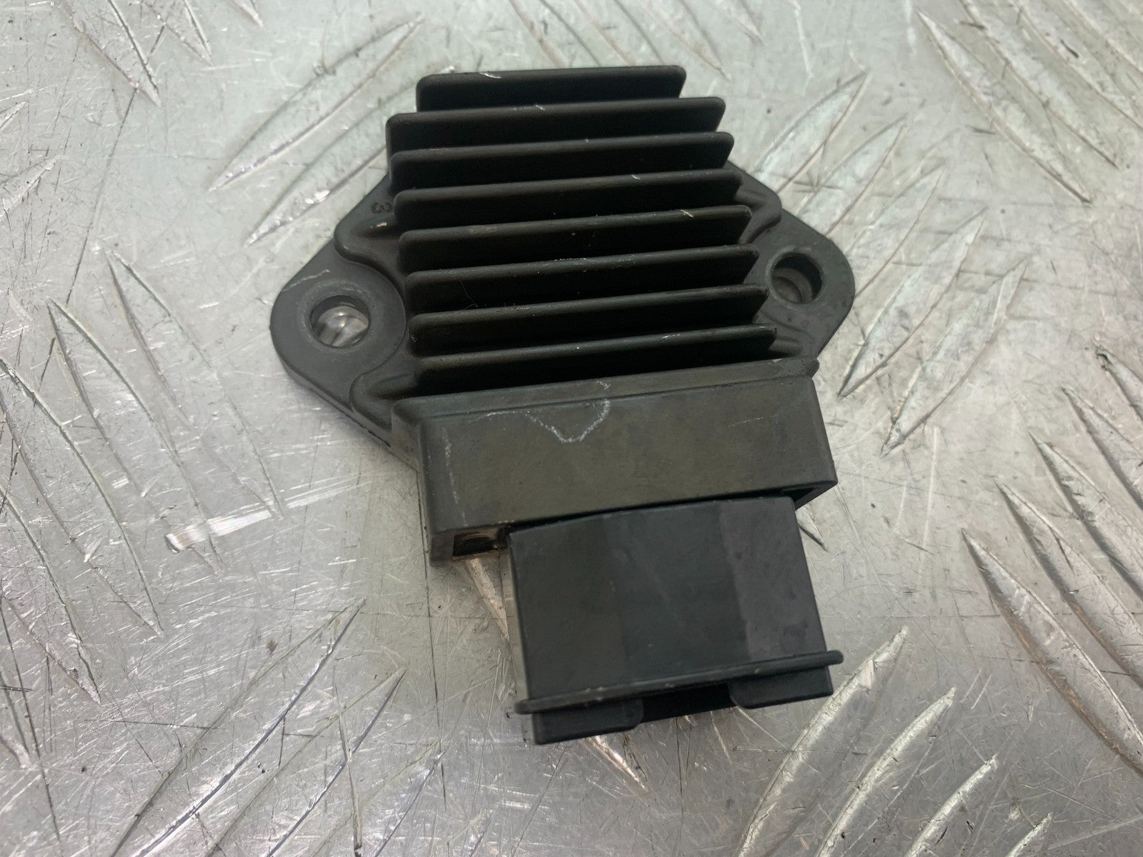 HONDA CBR600 CBR 600 FX FY REGULATOR     YEAR 1999-2000 (CMB1287)