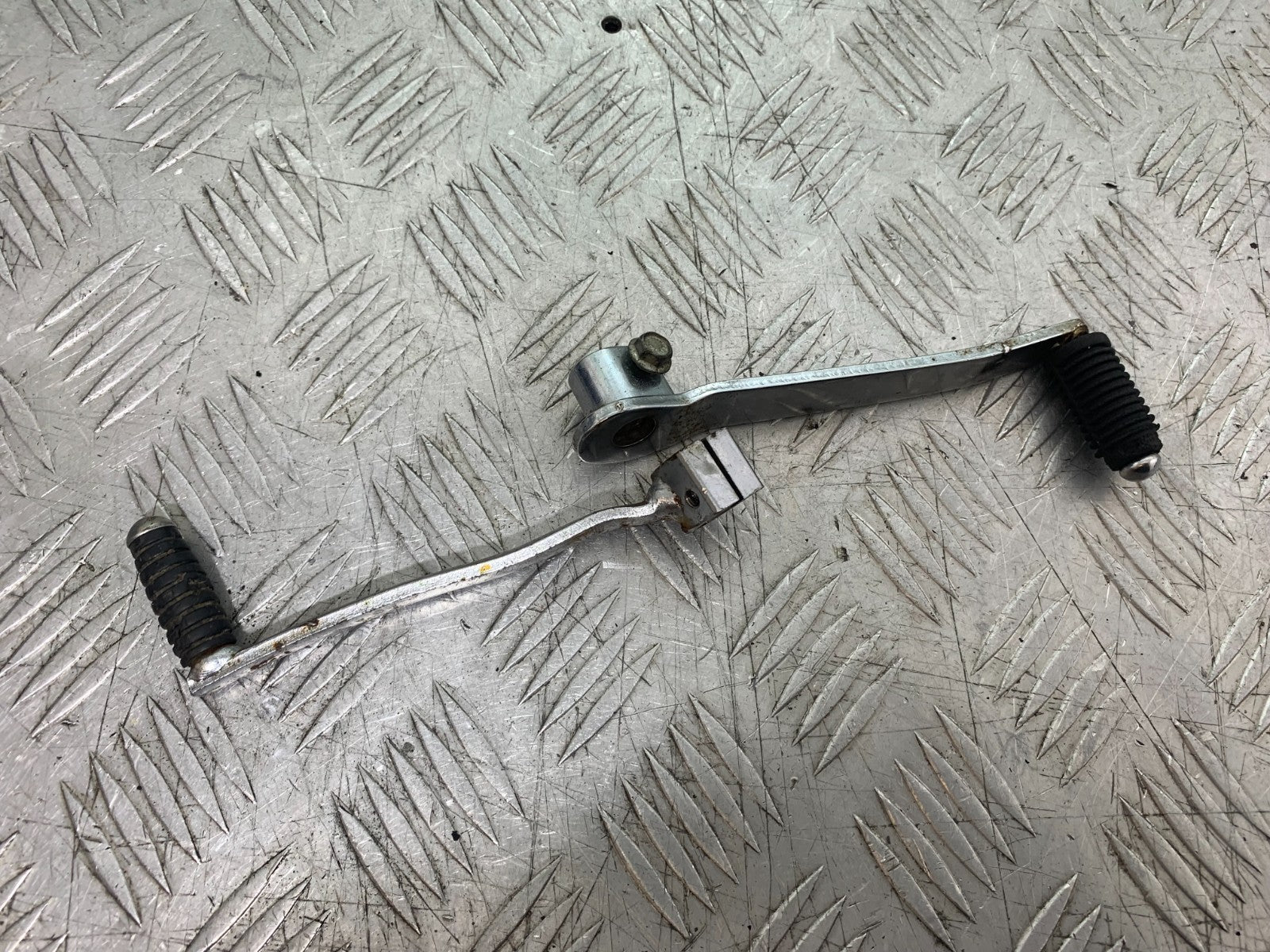 HONDA VT700 VT 700 SHADOW GEAR LEVERS  YEAR 1984-85 (CMB1328)