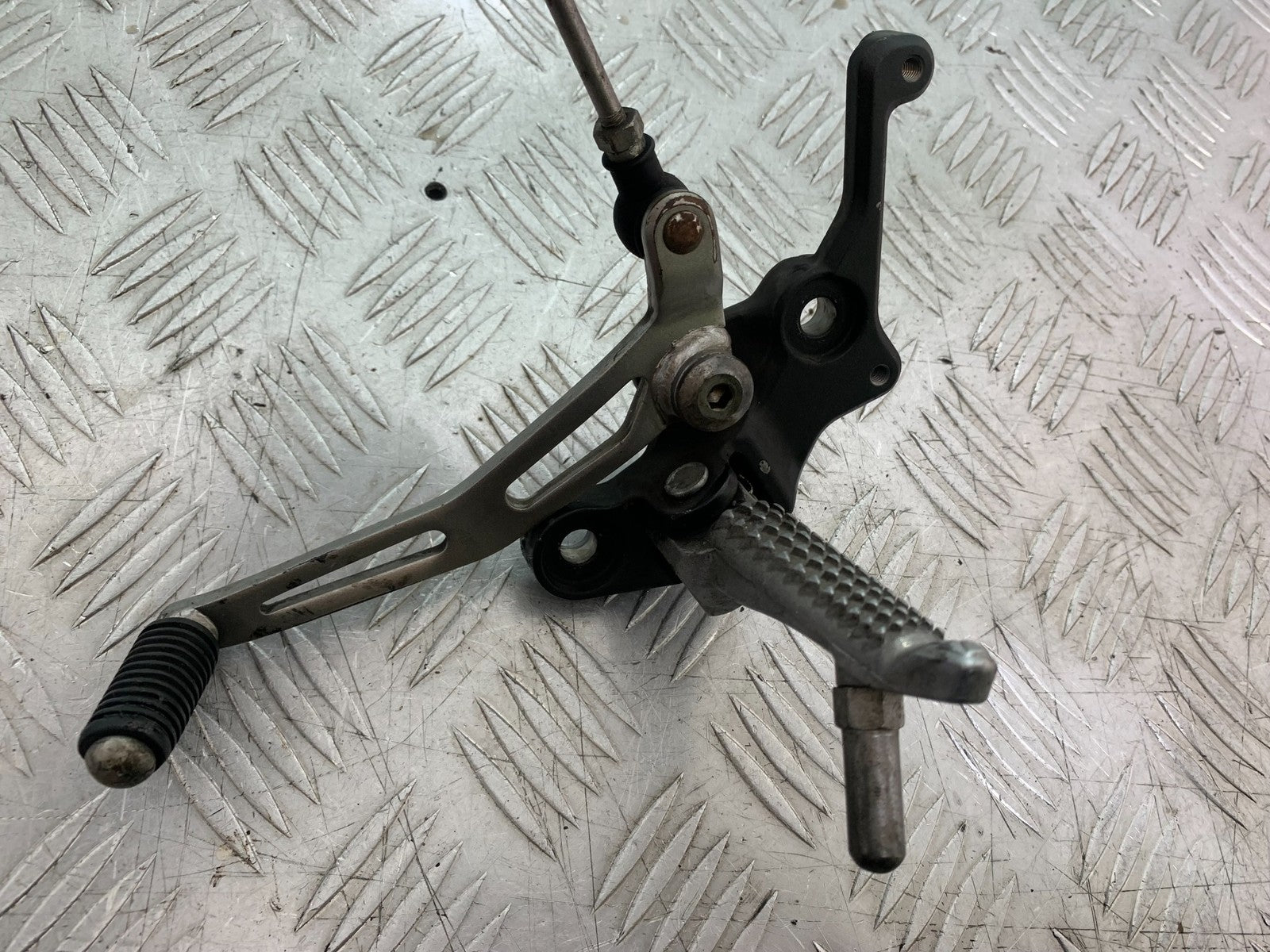 KAWASAKI NINJA 400 EX 400 FRONT LEFT HANGER  YEAR 2018-2022 (CMB1278)