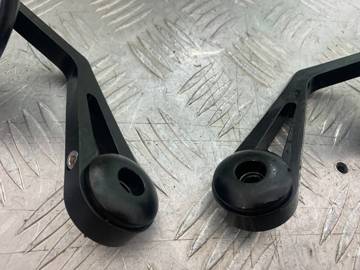 TRIUMPH 675 STREET TRIPLE R MIRRORS  YEAR 2013 - 2016 (CMB1221)