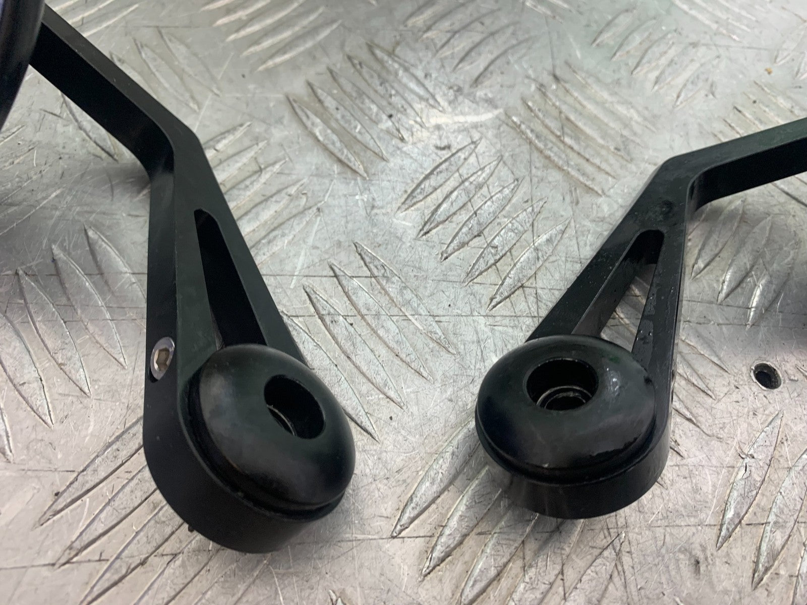 TRIUMPH 675 STREET TRIPLE R MIRRORS  YEAR 2013 - 2016 (CMB1221)