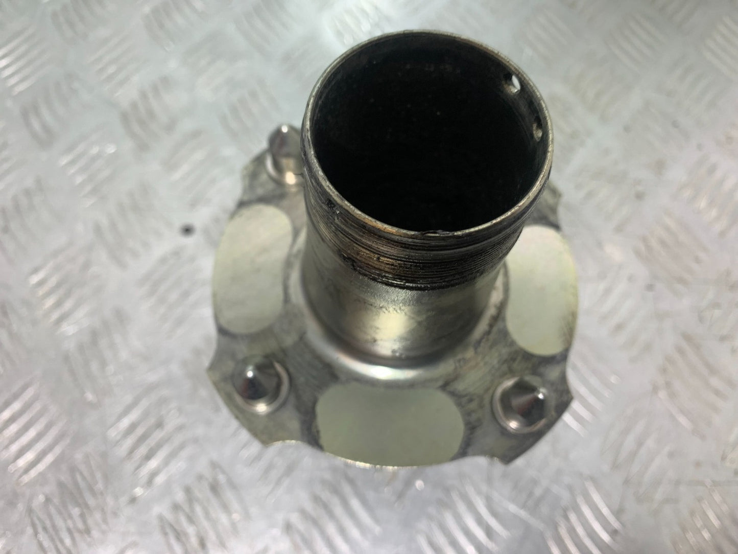 DUCATI 1198 S REAR WHEEL SPINDLE   YEAR 2009-2011 (CMB1219)