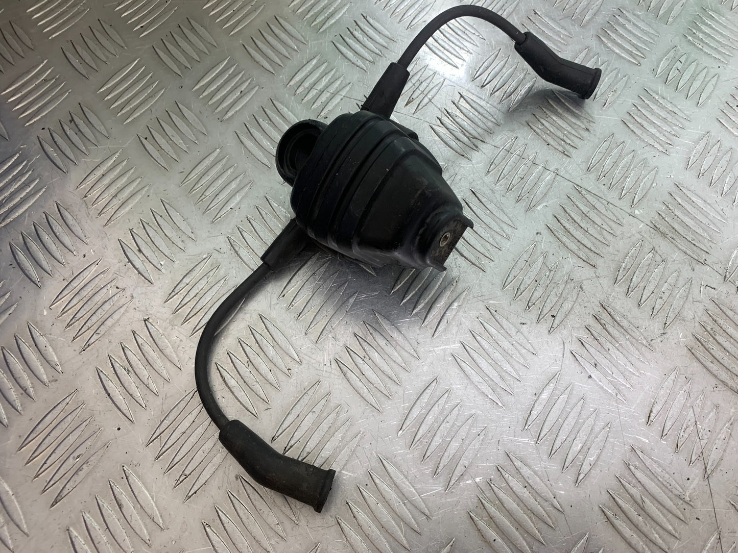 HARLEY DAVIDSON FXS BLACKLINE 1585 COIL AND CAPS  YEAR 2012 (CMB1147)