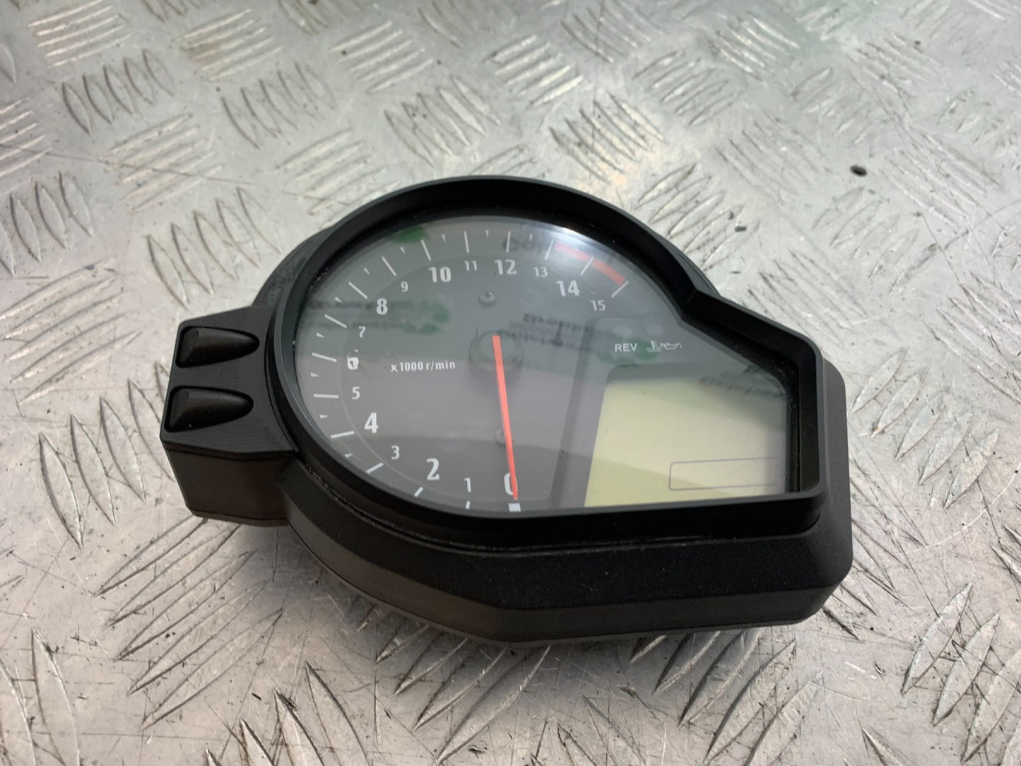 HONDA CBR1000 RR CLOCKS SPEEDO DASH  YEAR 2008-2011 ( (CMB1330)