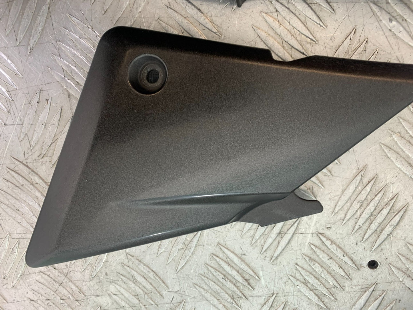 SUZUKI SV1000 SV 1000 LEFT AND RIGHT SIDE INFILLS  YEAR 2003-2007 (CMB1293)
