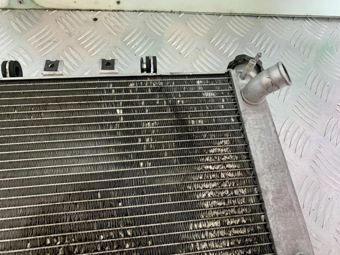 KAWASAKI ZX12R ZX12 R RADIATOR  YEAR 2000-01 (CMB1038)