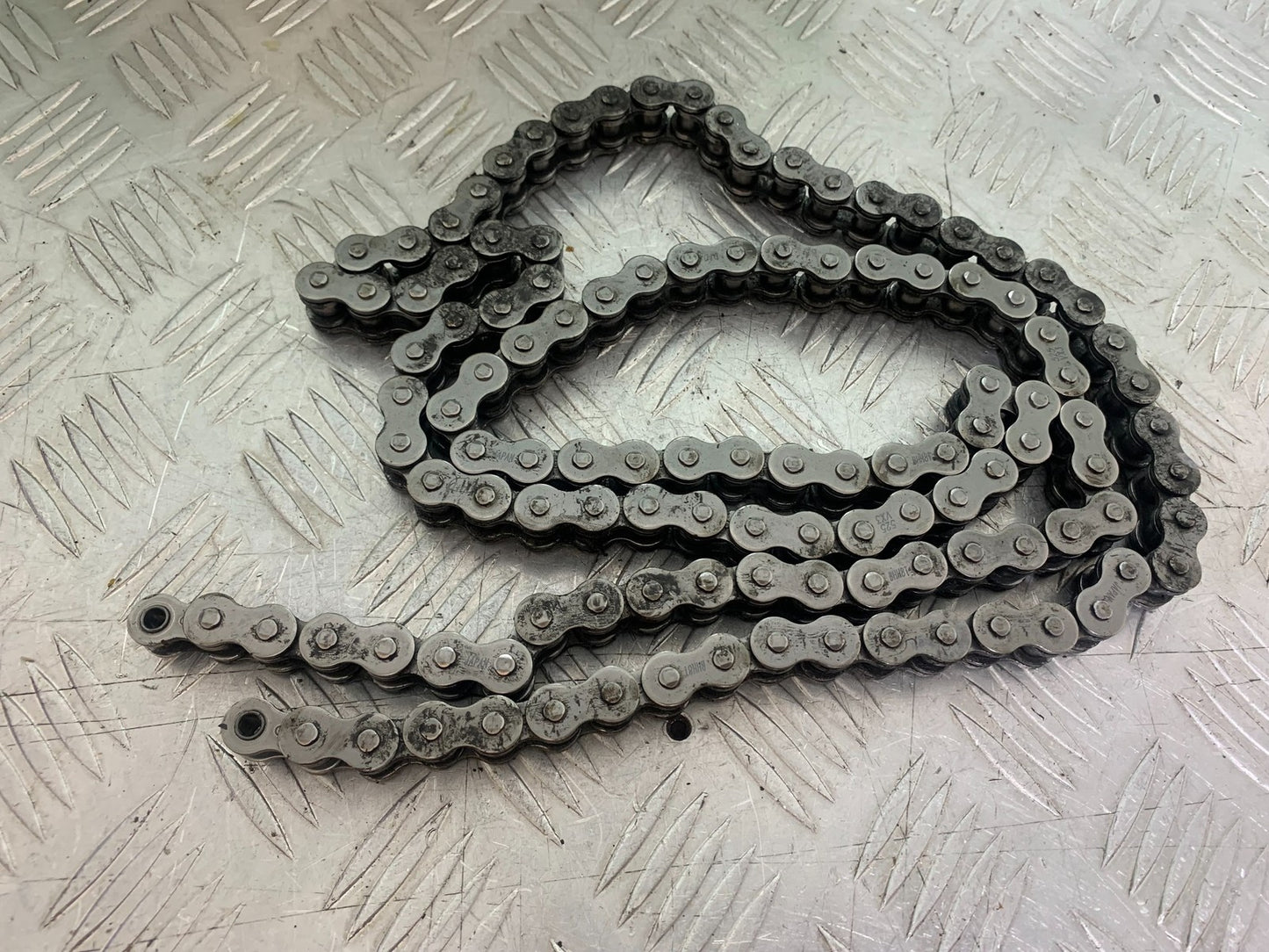 YAMAHA XSR900 XSR 900 CHAIN (USED)  YEAR 2022-2024 (CMB1215)