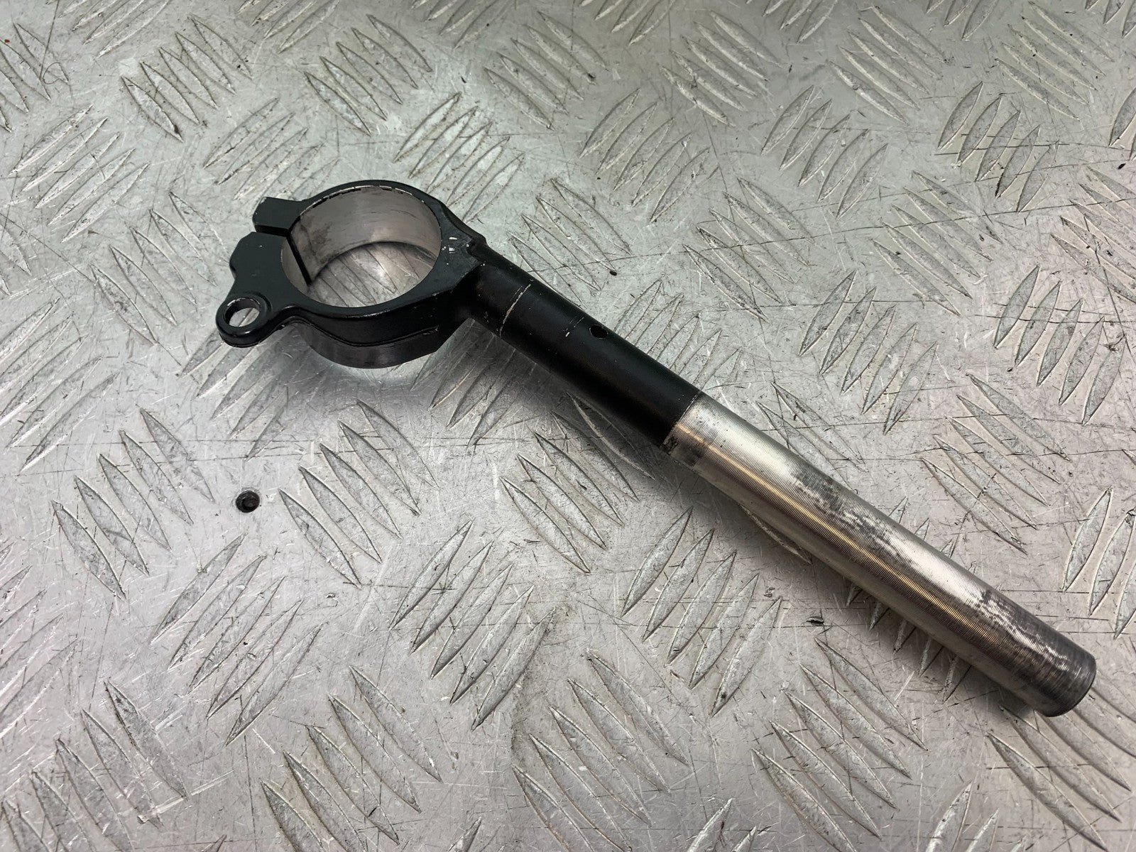 KAWASAKI ZX10R ZX10 R RIGHT HANDLEBAR   2008-2010 (CMB1301)