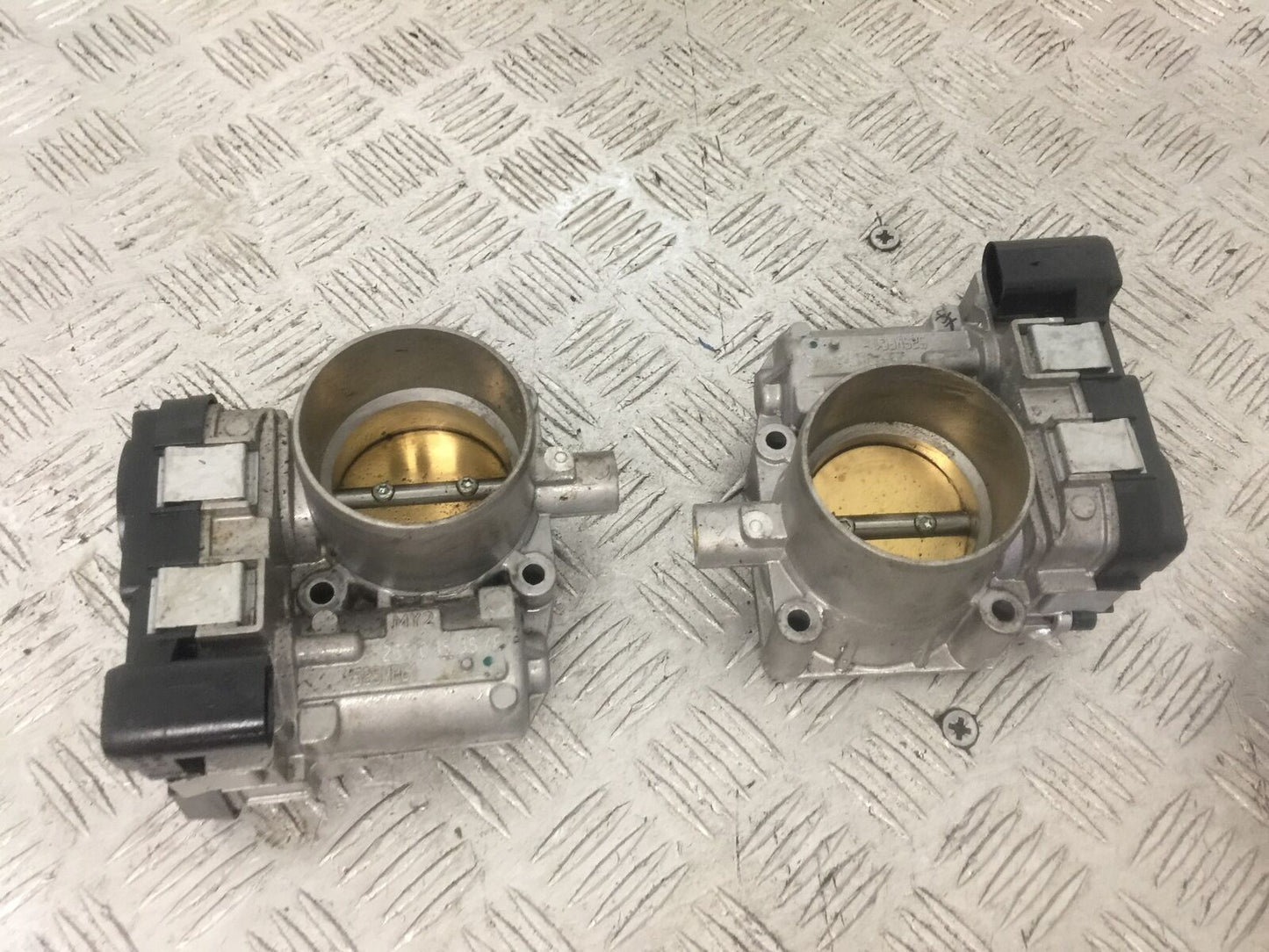 APRILIA DORSODURO 750 FACTORY THROTTLE BODIES  YEAR 2011 (STOCK 908)