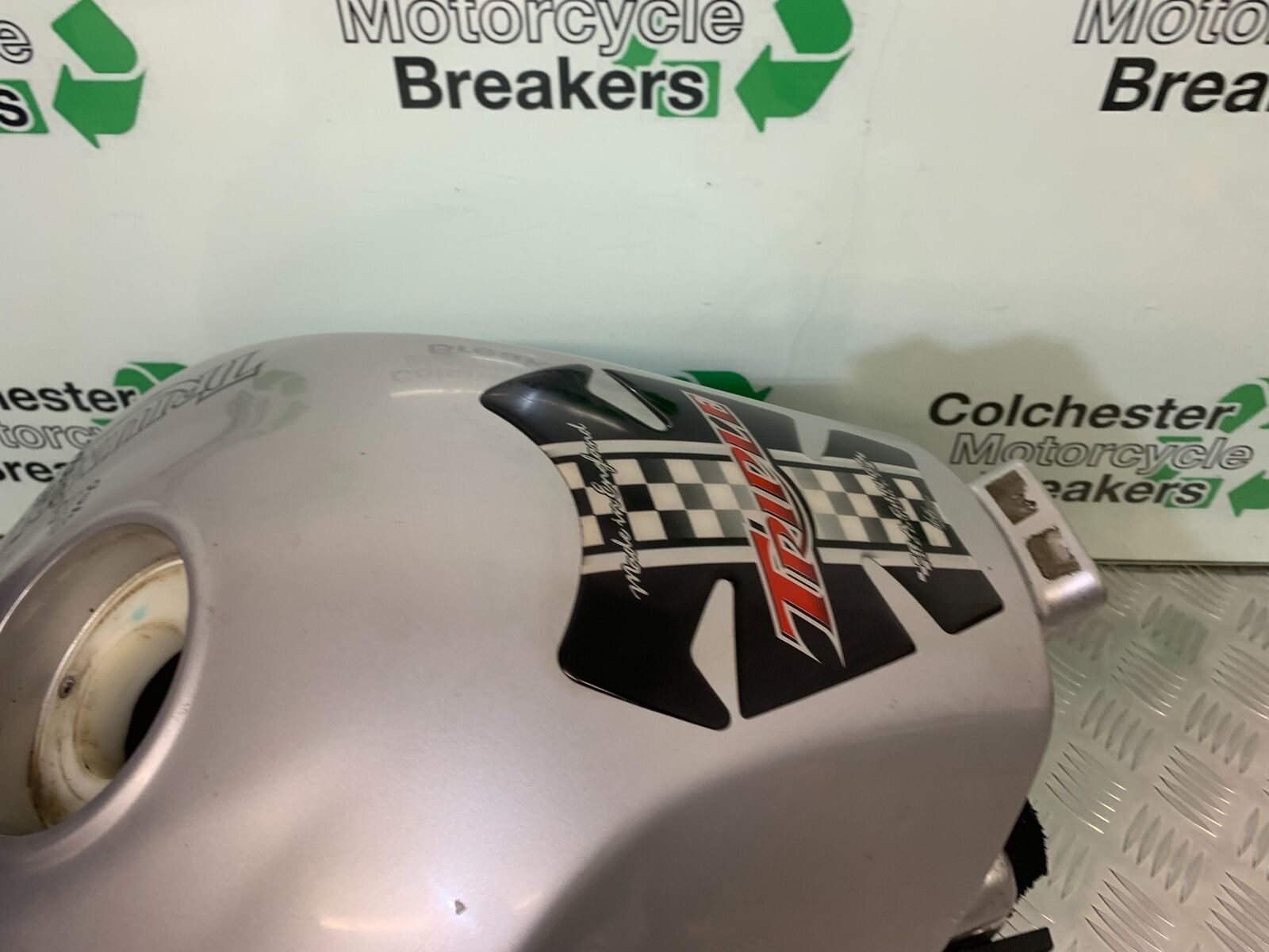 TRIUMPH 1050 SPRINT PETROL TANK YEAR 2004-2007 (STOCK 956)