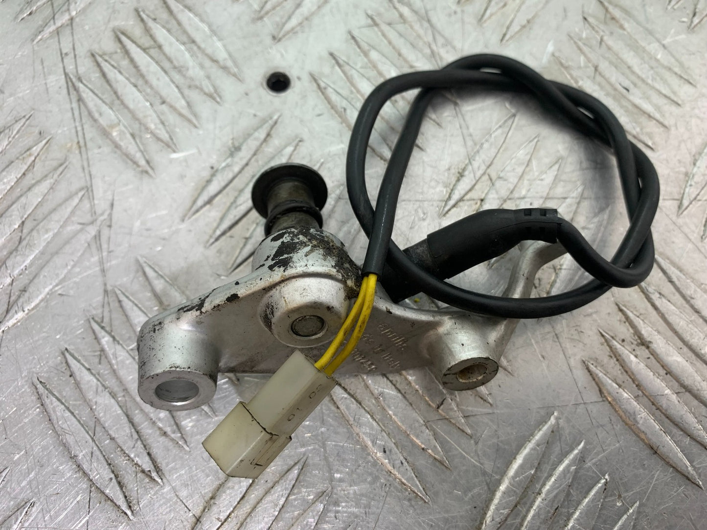 APRILIA RSV1000 RSV 1000 MILLE REAR BRAKE LIGHT SWITCH 1998- 2003 (CMB1184)