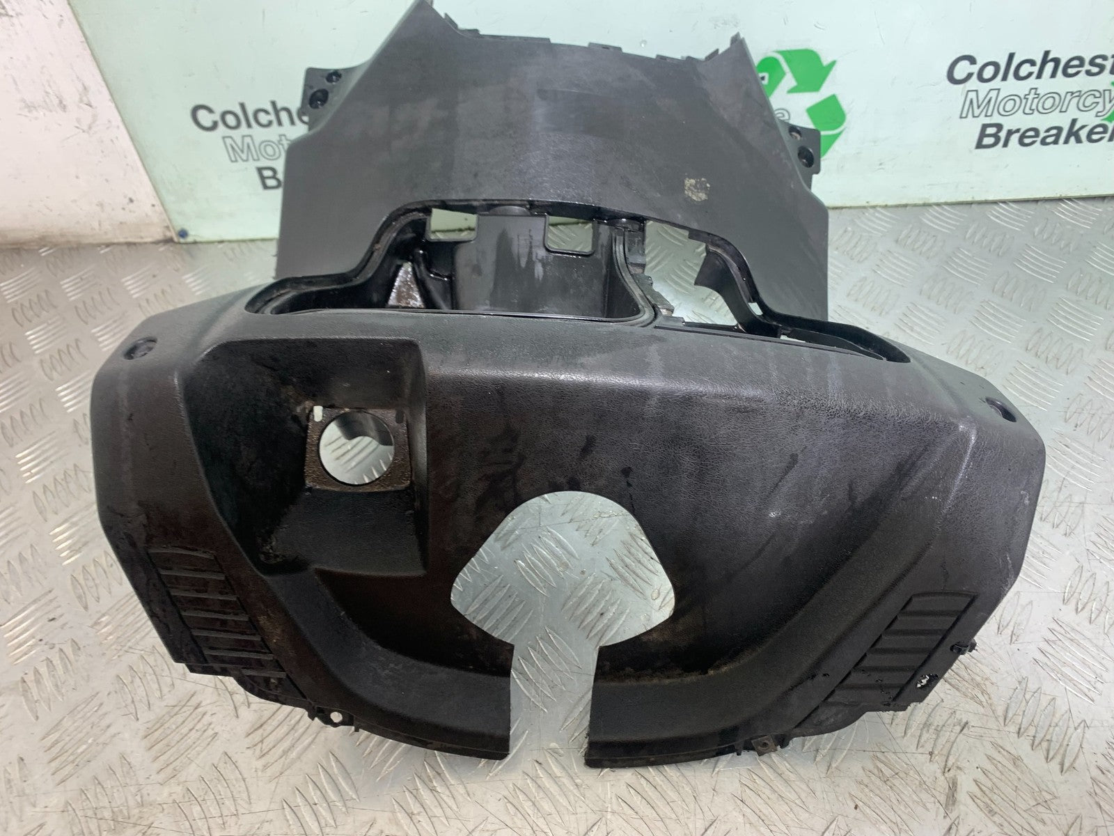 YAMAHA XMAX 250 XMAX 250 INNER PANELS  YEAR 2006-09 (CMB1201)