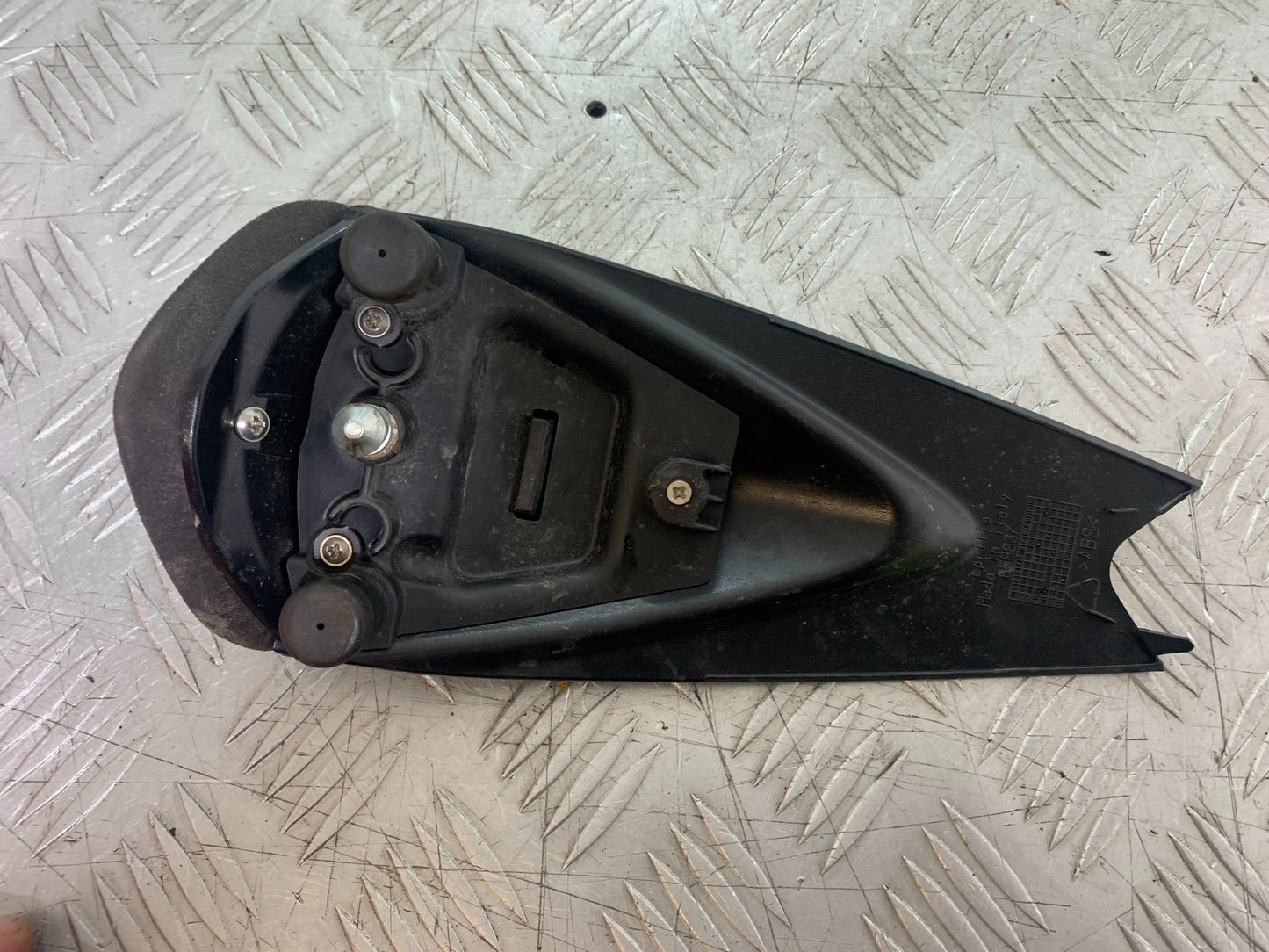 APRILIA RSV4 FACTORY REAR SEAT COWL   YEAR 2009-2012 (CMB1224)