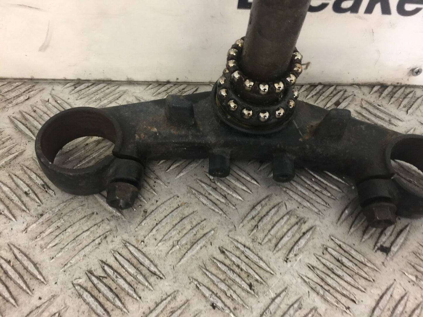 HONDA VFR800 VFR 800 BOTTOM YOKE  YEAR 1998-2001 (PRE V-TEC) STOCK NO326