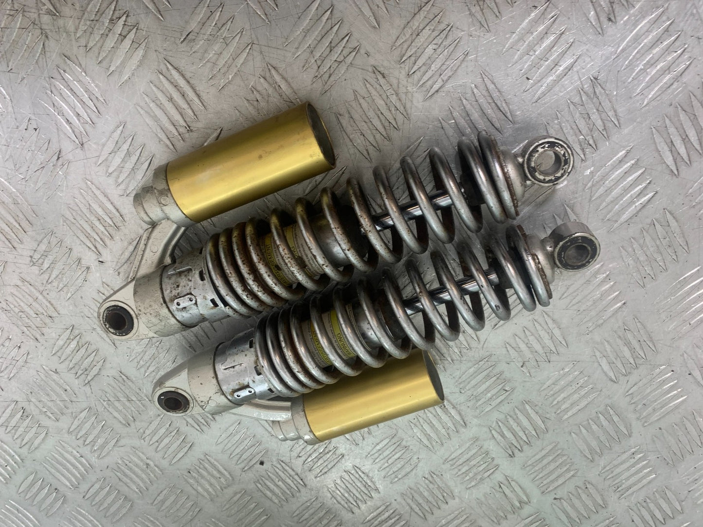 SUZUKI GSX750 INAZUMA REAR SHOCKS YEAR 1998-2003 (CMB1308)