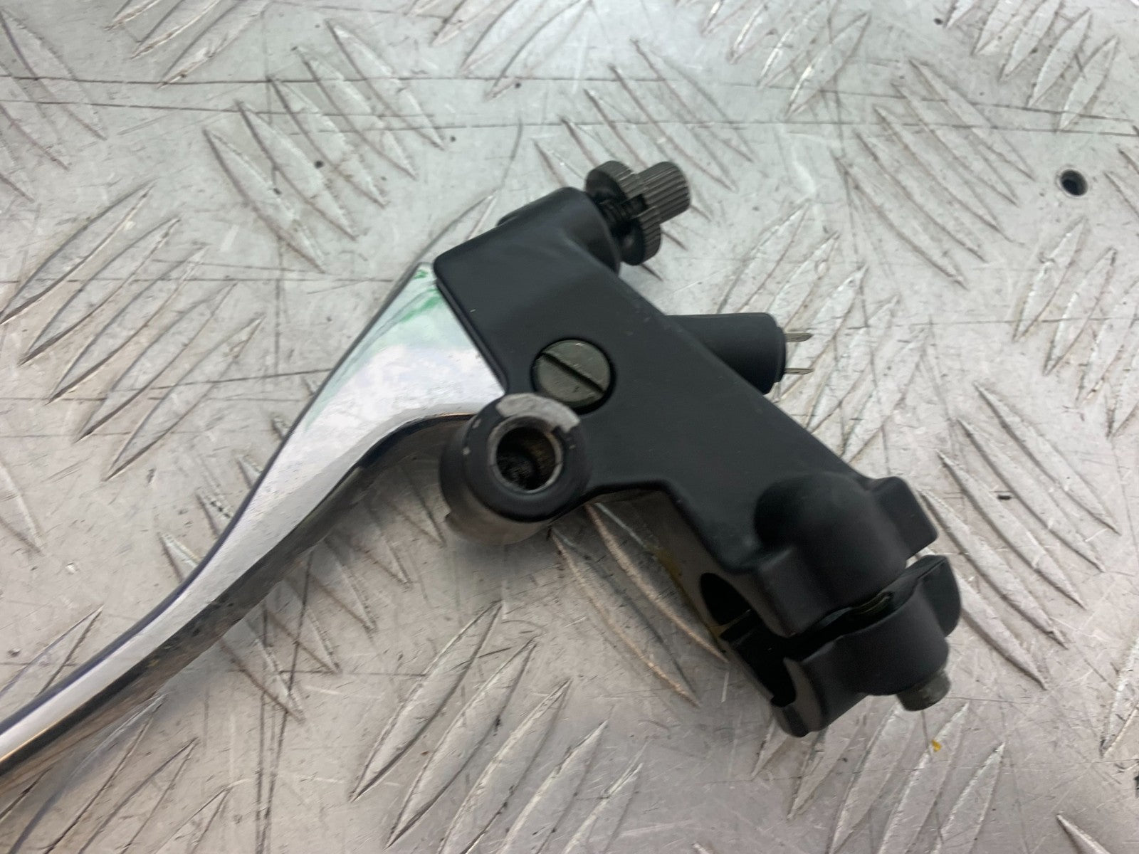 PIONEER NEVADA XF125 CLUTCH LEVER AND BRACKET  YEAR 2009 (CMB1214)