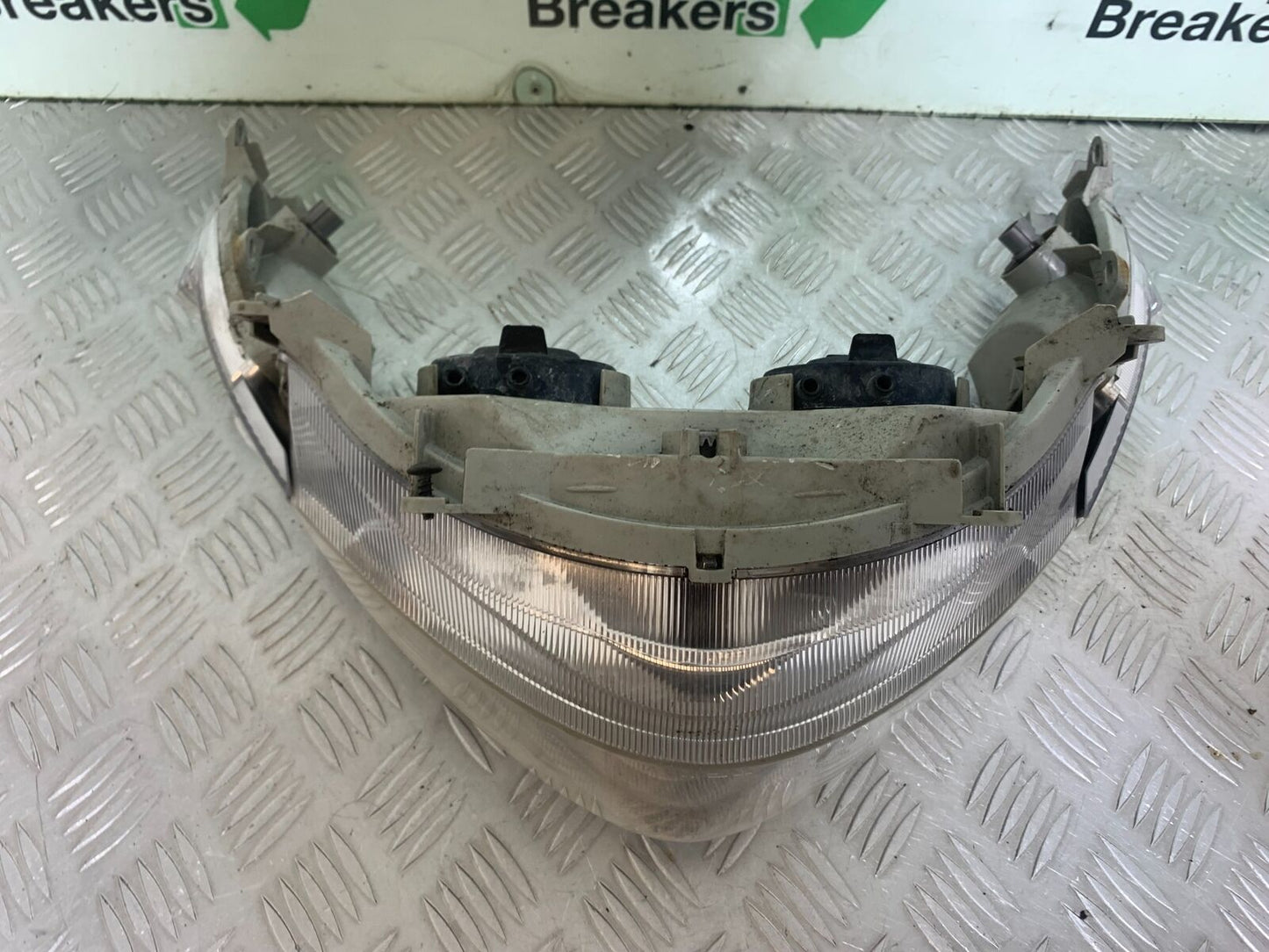 SUZUKI AN 200 UN 200 BURGMAN HEADLIGHT  YEAR 2007-09 (CMB1128)