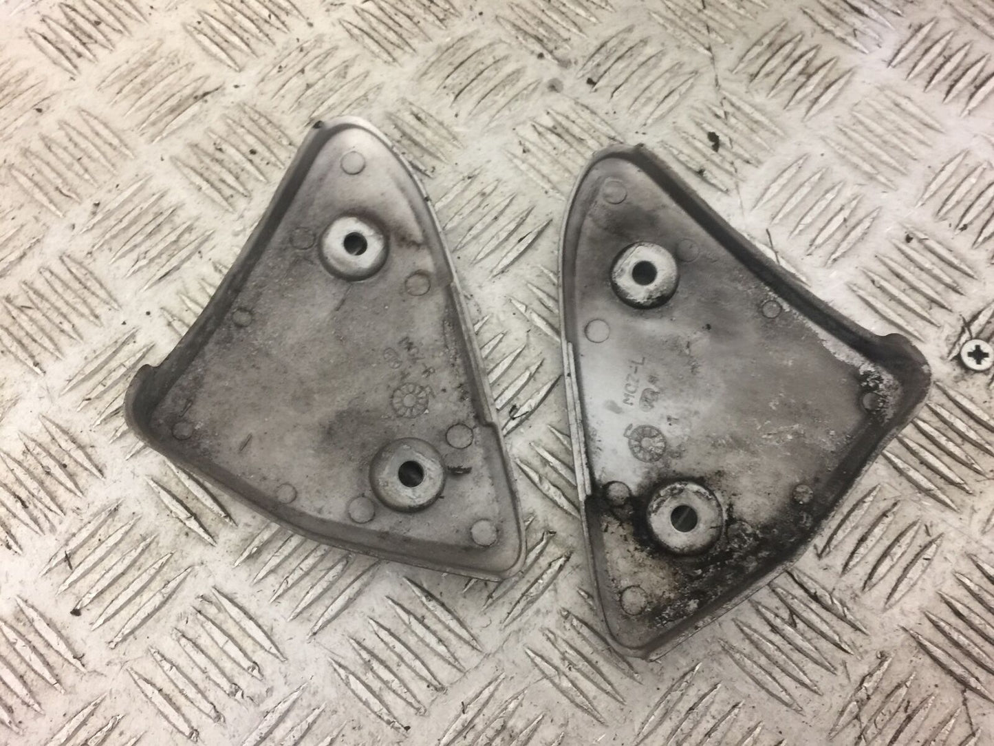 HONDA CB900 CB 900 HORNET THROTTLE BODY COVERS  YEAR 2002 STOCK 395