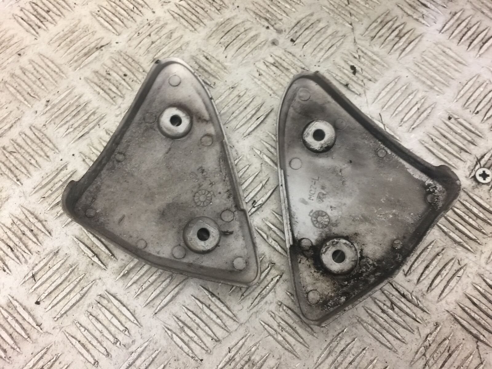 HONDA CB900 CB 900 HORNET THROTTLE BODY COVERS  YEAR 2002 STOCK 395
