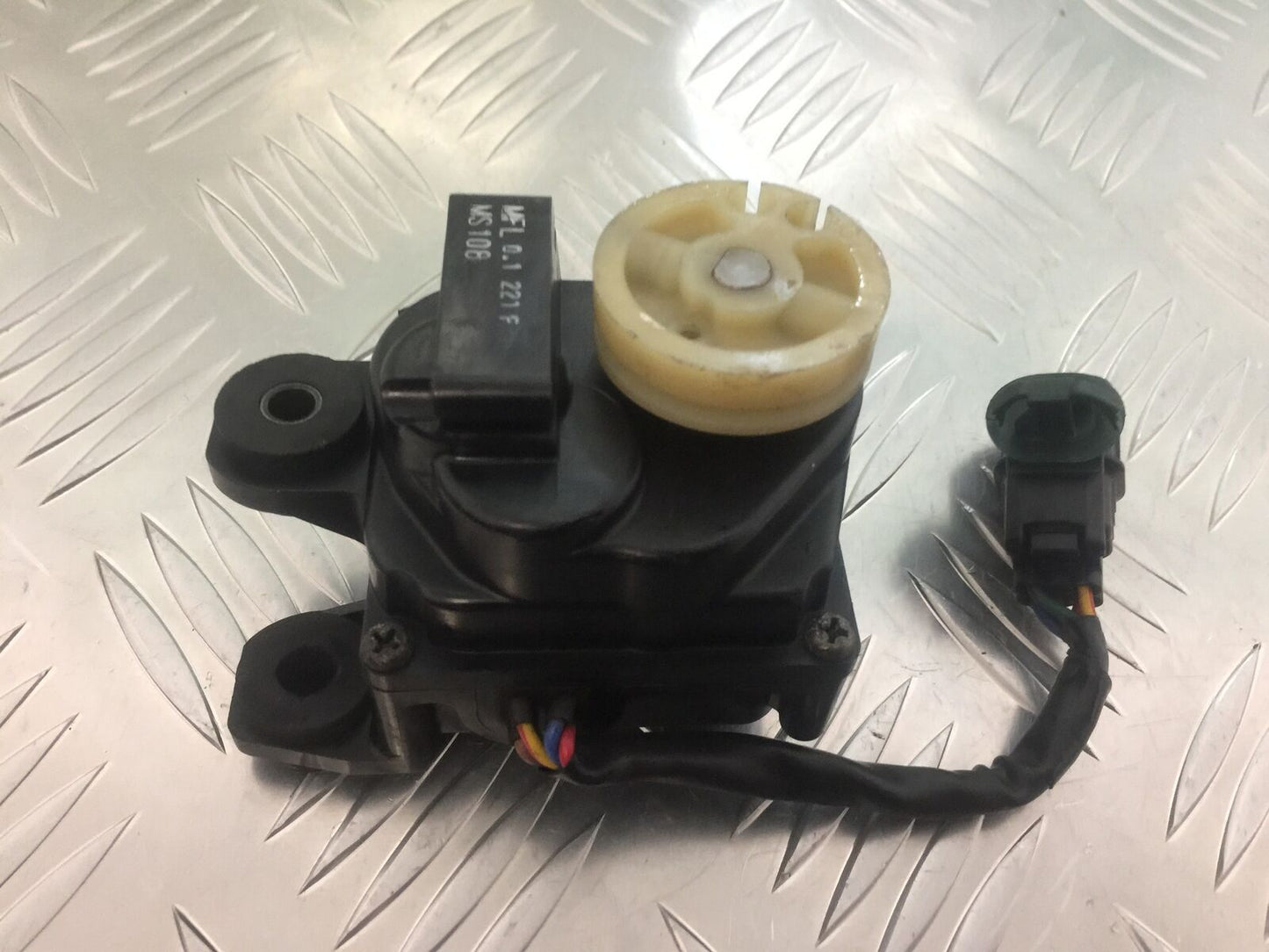 HONDA CBR1000 rr FIREBLADE EXHAUST SERVO MOTOR  2008-2011 (STOCK 930)