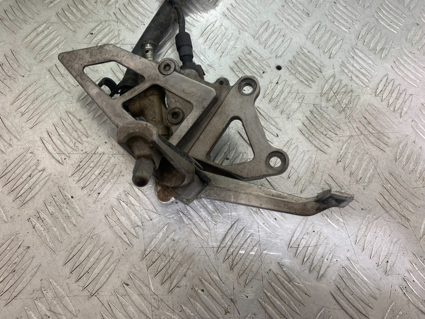 KAWASAKI ZX6R ZX6 F FRONT RIGHT HANGER  YEAR 1995-1997 (CMB1169)
