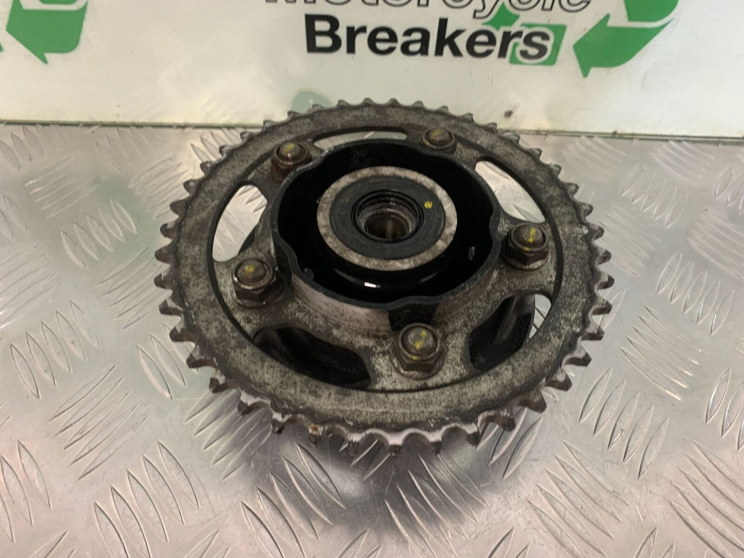 HONDA CBF600 CBF 600 SA-5 REAR SPROCKET CARRIER YEAR 2004 -07  (STOCK 965)