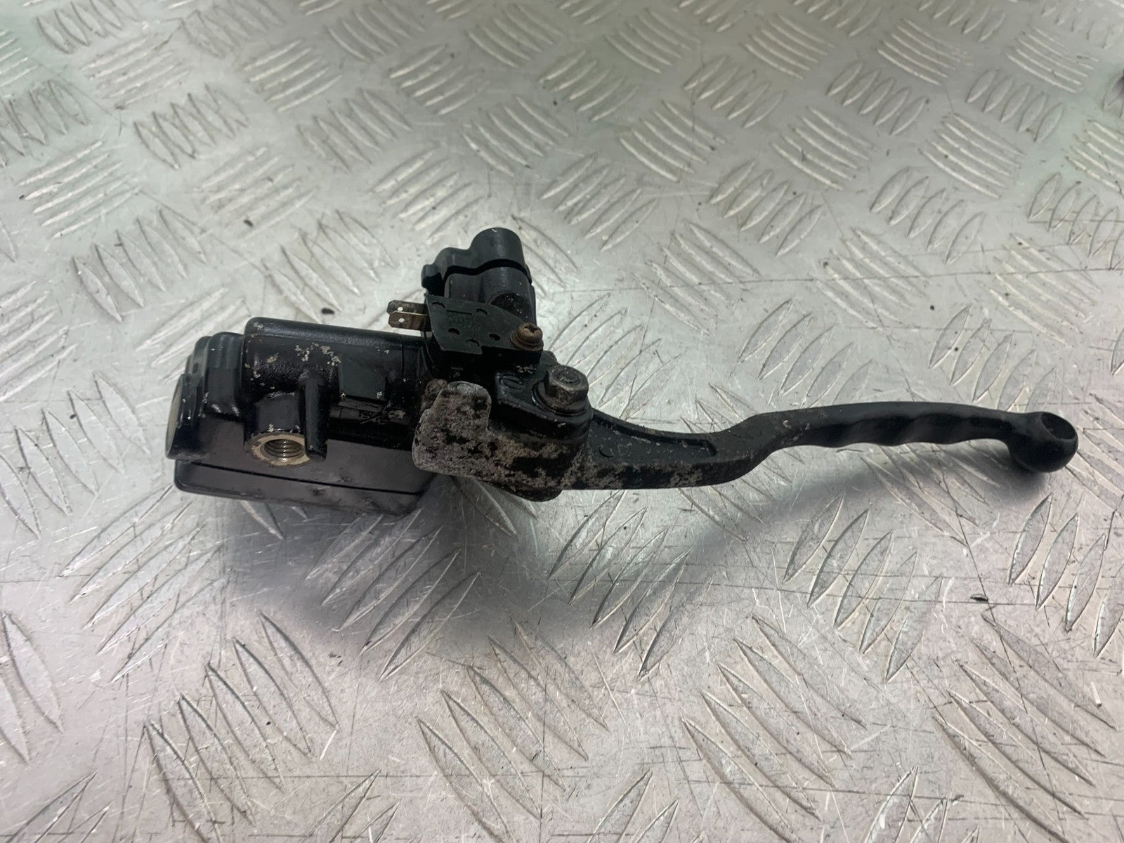 KAWASAKI GPZ600 GPZ 600 BRAKE MASTER CYLINDER   YEAR 1988-90 (CMB1258)
