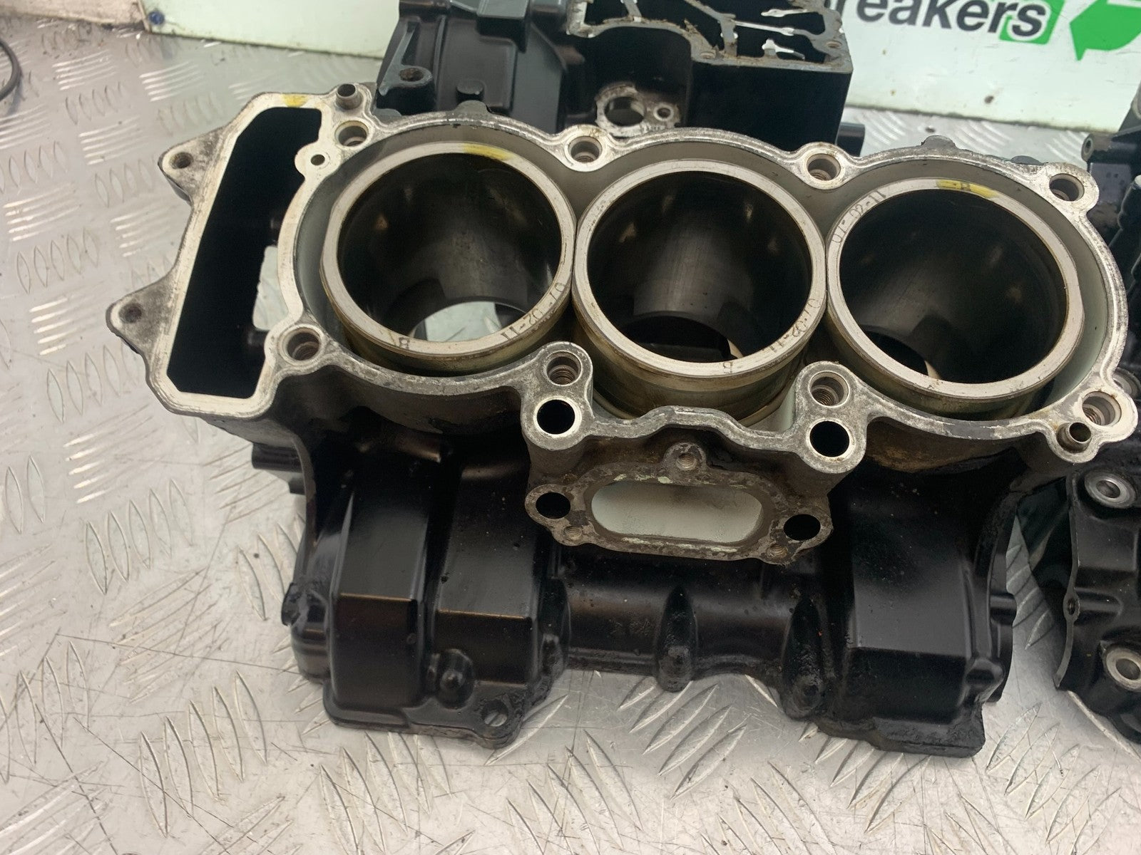 TRIUMPH 675 STREET TRIPLE R CRANK CASINGS   YEAR 2012 (CMB1221)