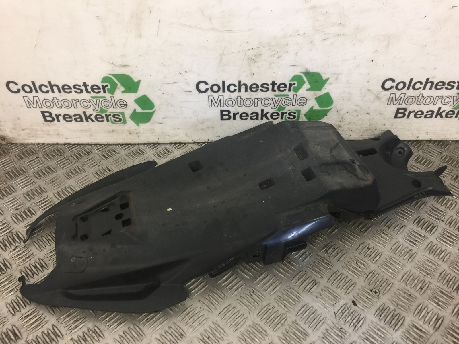HONDA CB650 F CB 650 FA-E UNDERTRAY YEAR 2014-2017 STOCK 609