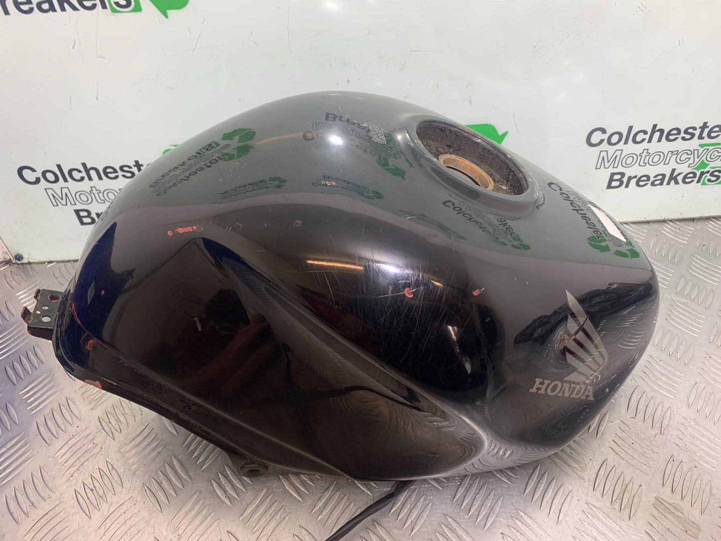HONDA VFR750 VFR 750 F PETROL TANK   YEAR 1994-1997 (CMB1156)