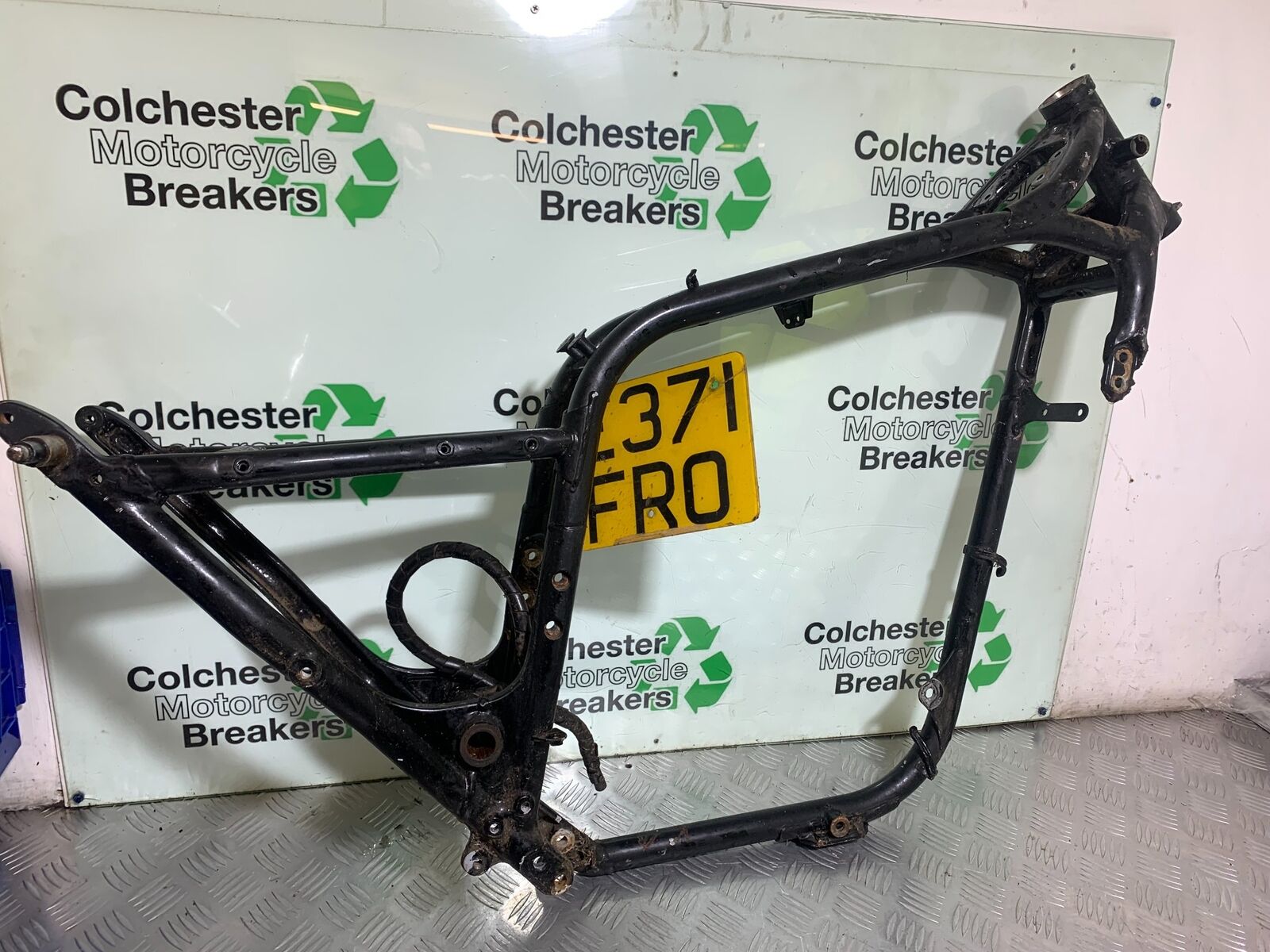 SUZUKI VS1400 VS 1400 INTRUDER FRAME REG LOG BOOK   YEAR 1988 (CMB1077)
