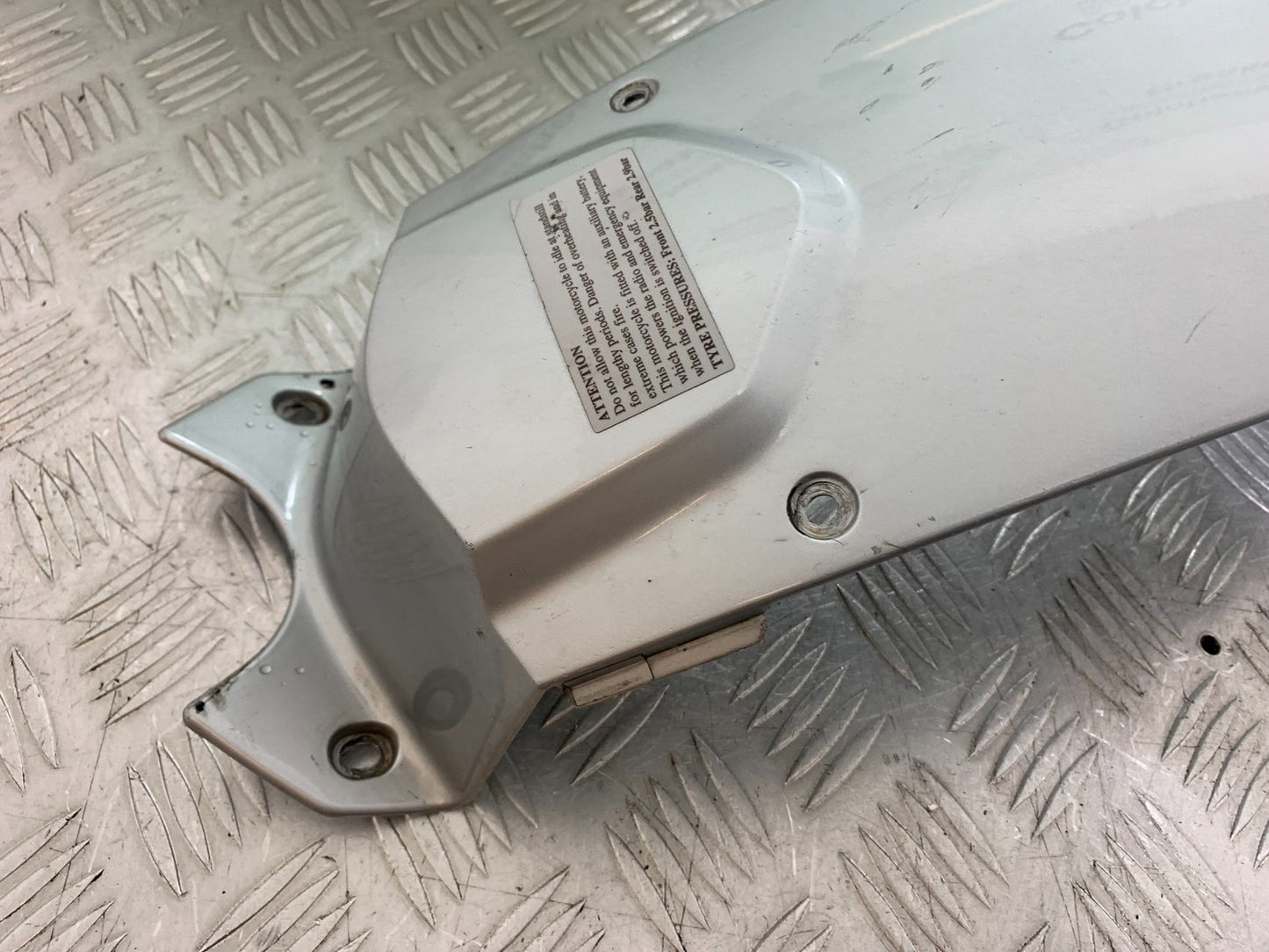 BMW F800 GT CENTER TANK PANEL  YEAR 2013-2017 (CMB1248)