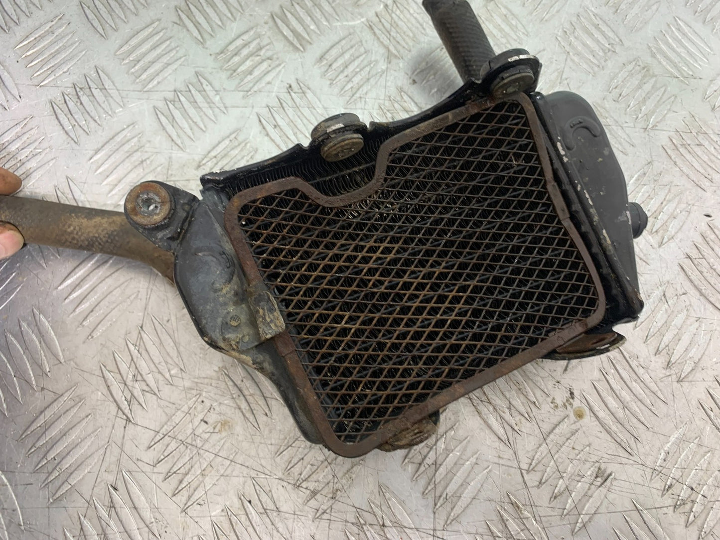 KAWASAKI KLR250 KLR 250 LEFT RADIATOR (DAMAGED)  YEAR 1984-2001 (CMB1225)