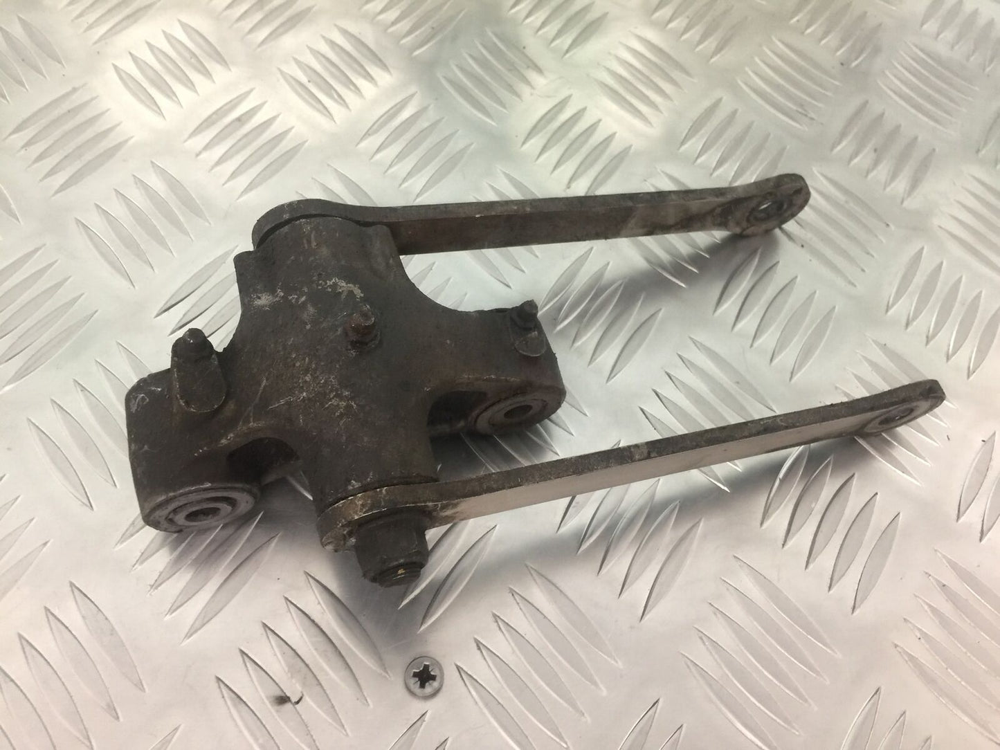 KAWASAKI ZX12R ZX12 R REAR SHOCK LINKAGE  YEAR 2000 (STOCK 913)