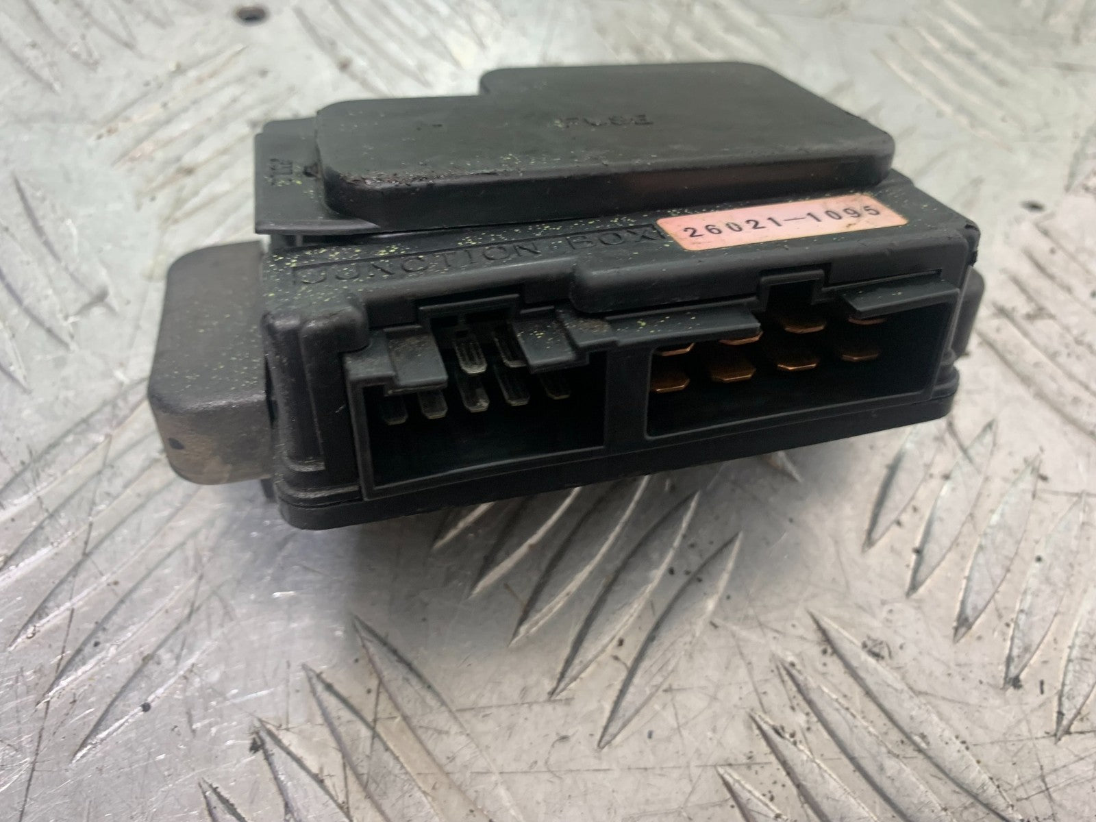 KAWASAKI ZX9R ZX9 C FUSE BOX   YEAR 1998-99 (CMB1213)