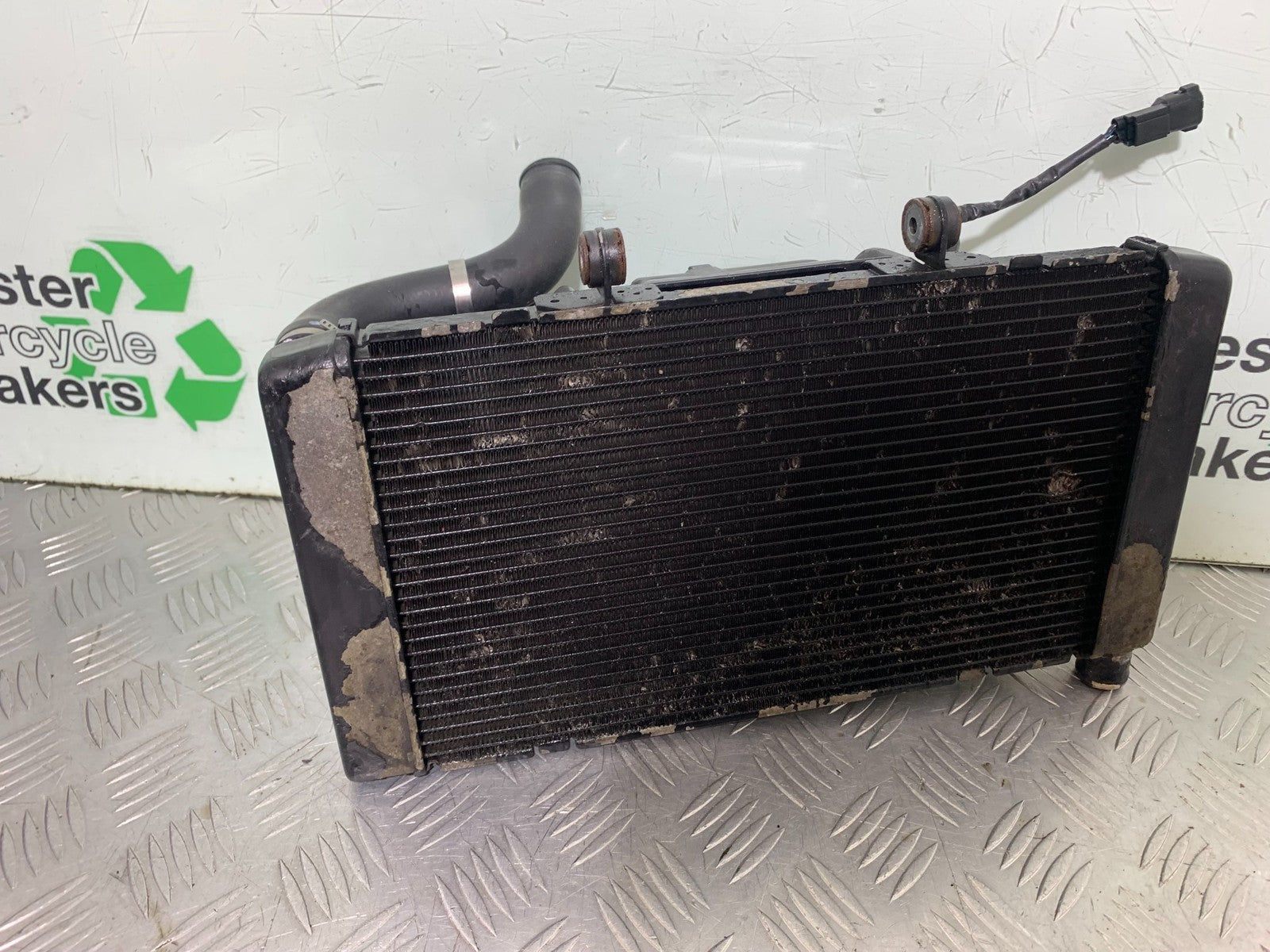 HONDA CBF600 CBF 600 RADIATOR AND FAN YEAR 2004 -07 (CMB1247)