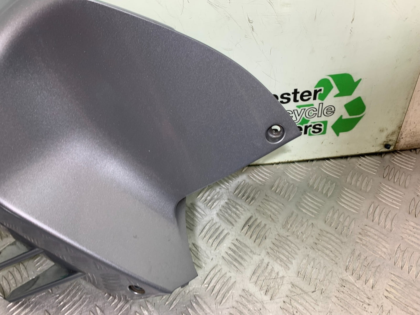 KAWASAKI GTR1400 GTR 1400 LEFT MIDDLE FAIRING PANEL   YEAR 2007-2009 (CMB1306)