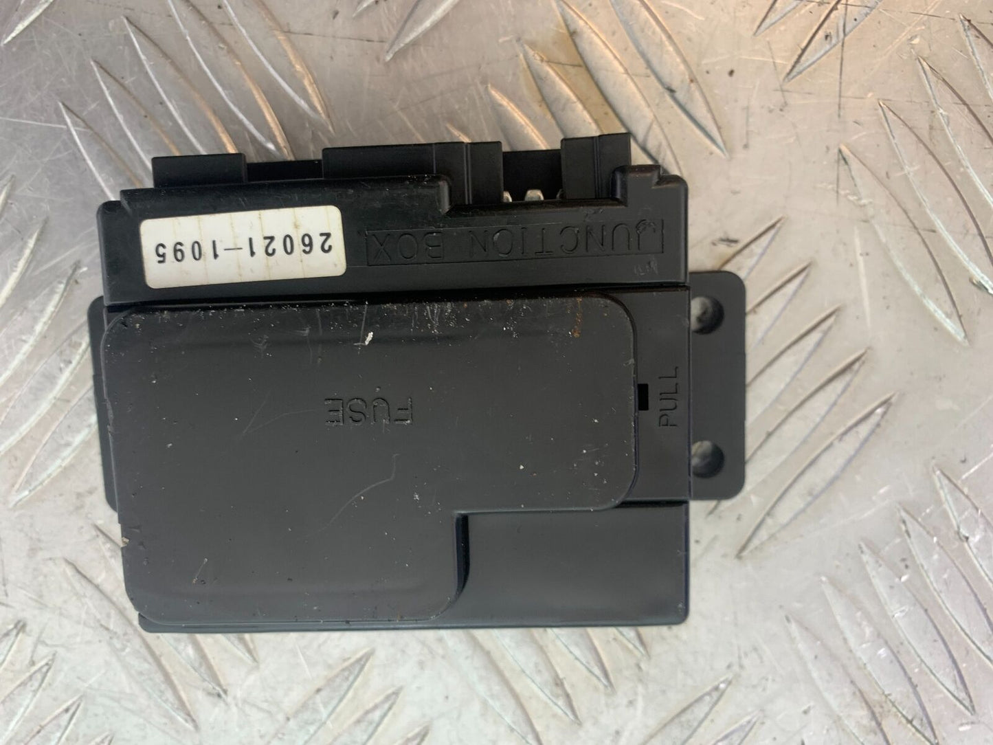 KAWASAKI ZX6R ZX6 J FUSE BOX  YEAR 2000 (CMB1129)