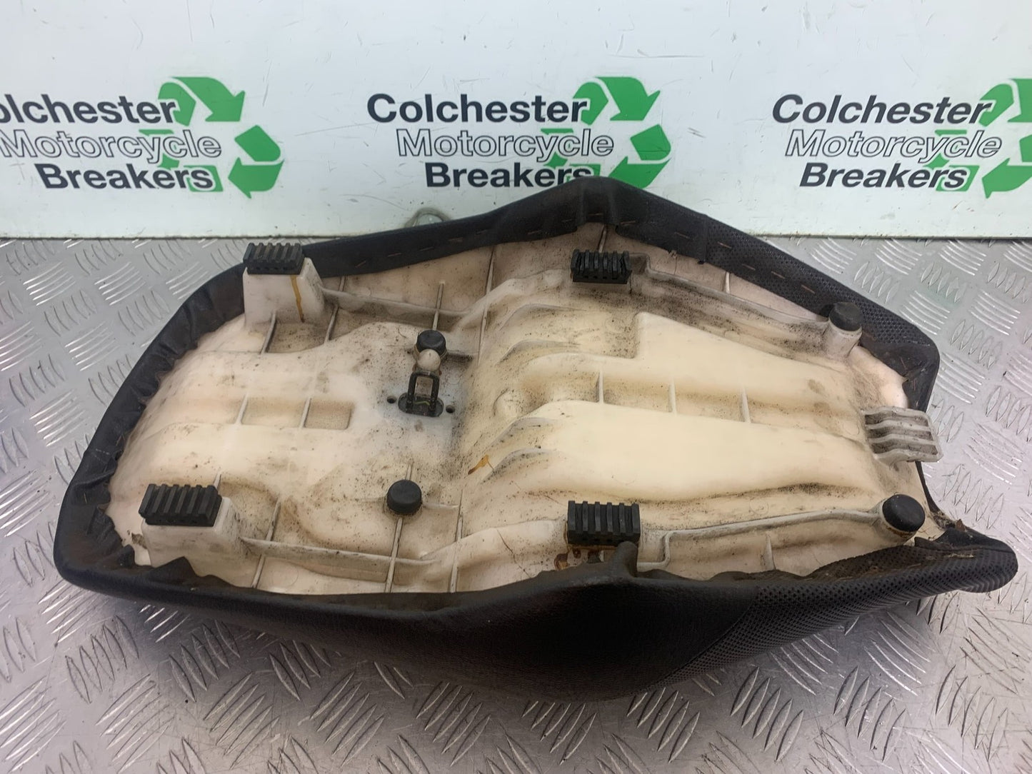 SUZUKI GSX750 INAZUMA SEAT   YEAR 1998-2003 (CMB1308)