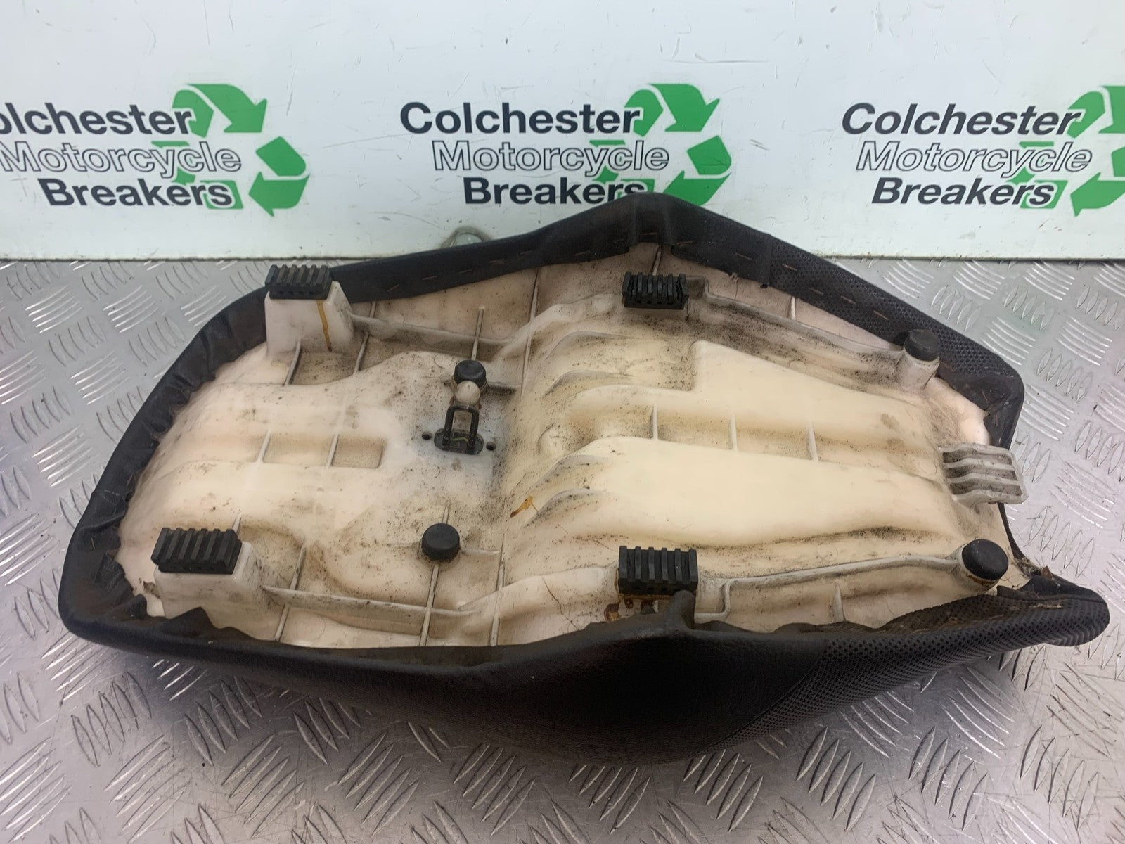 SUZUKI GSX750 INAZUMA SEAT   YEAR 1998-2003 (CMB1308)