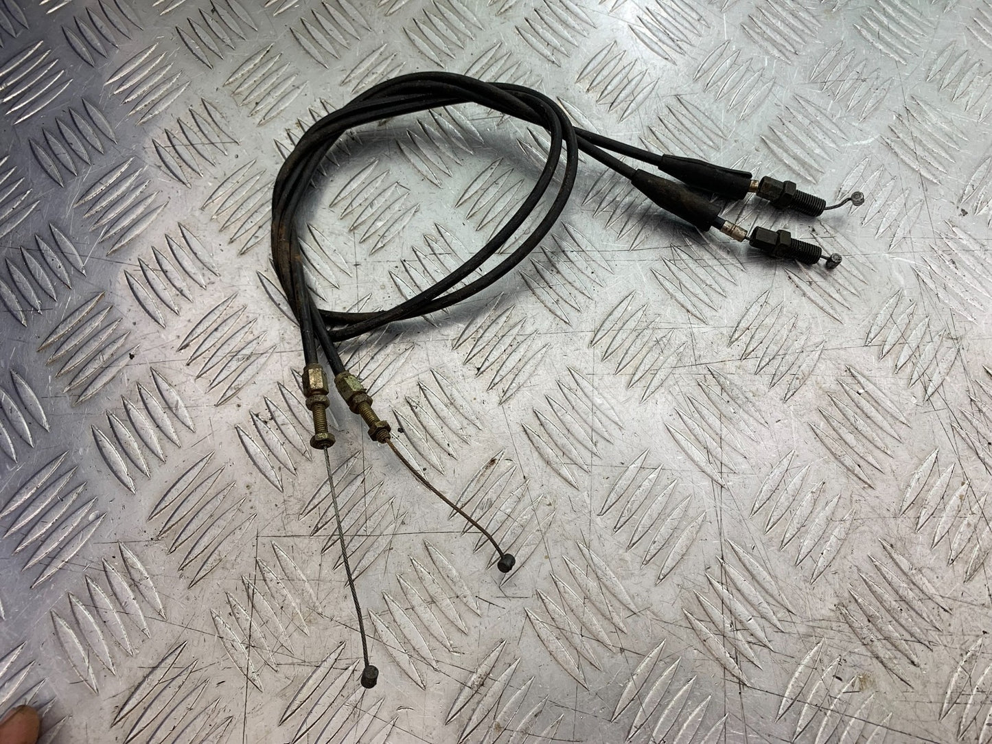 KAWASAKI KLR250 KLR 250 THROTTLE CABLES  YEAR 1984-2001 (CMB1225)