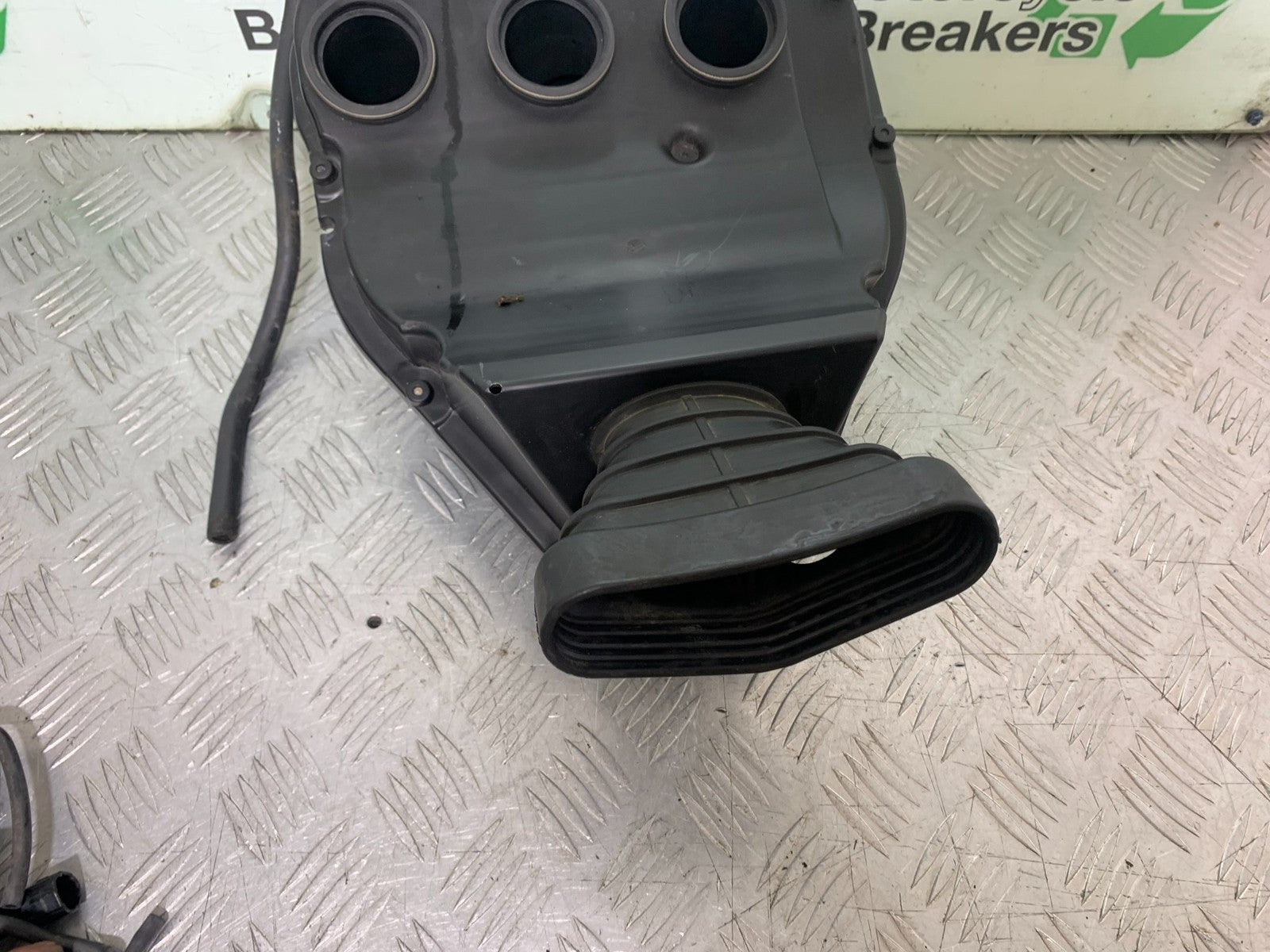 TRIUMPH 1050 SPRINT GT AIRBOX YEAR 2010-2016 (CMB1250)