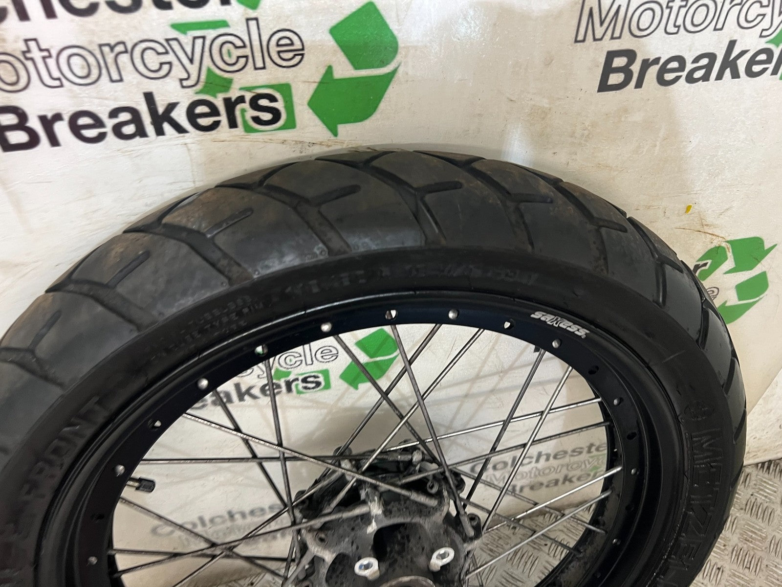 TRIUMPH TIGER 1200 EXPLORER FRONT WHEEL   YEAR 2012-2015 (STOCK 901)