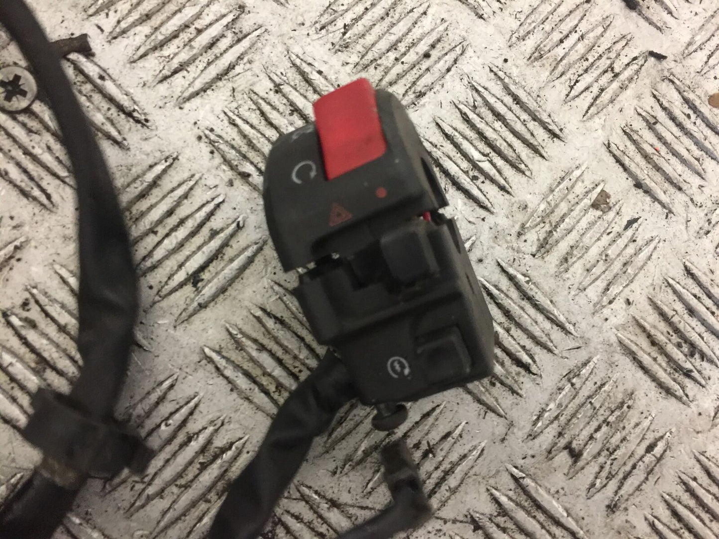 KAWASAKI GTR1400 GTR 1400 RIGHT SWITCH GEAR   YEAR 2010 (STOCK 716)