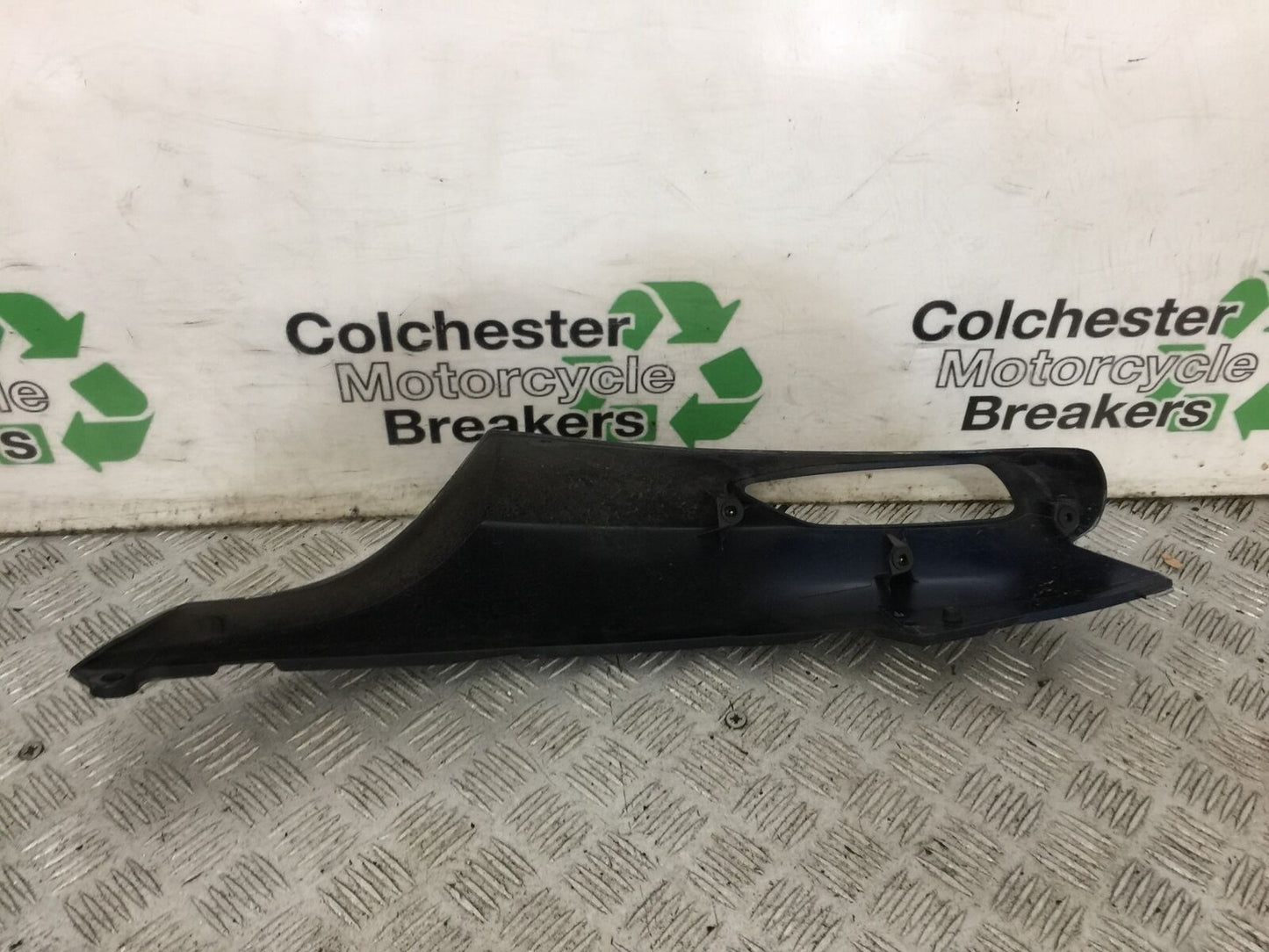 KAWASAKI ZZR1400 ZZR 1400 LEFT SEAT PANEL  YEAR 2007-11(STOCK 893)