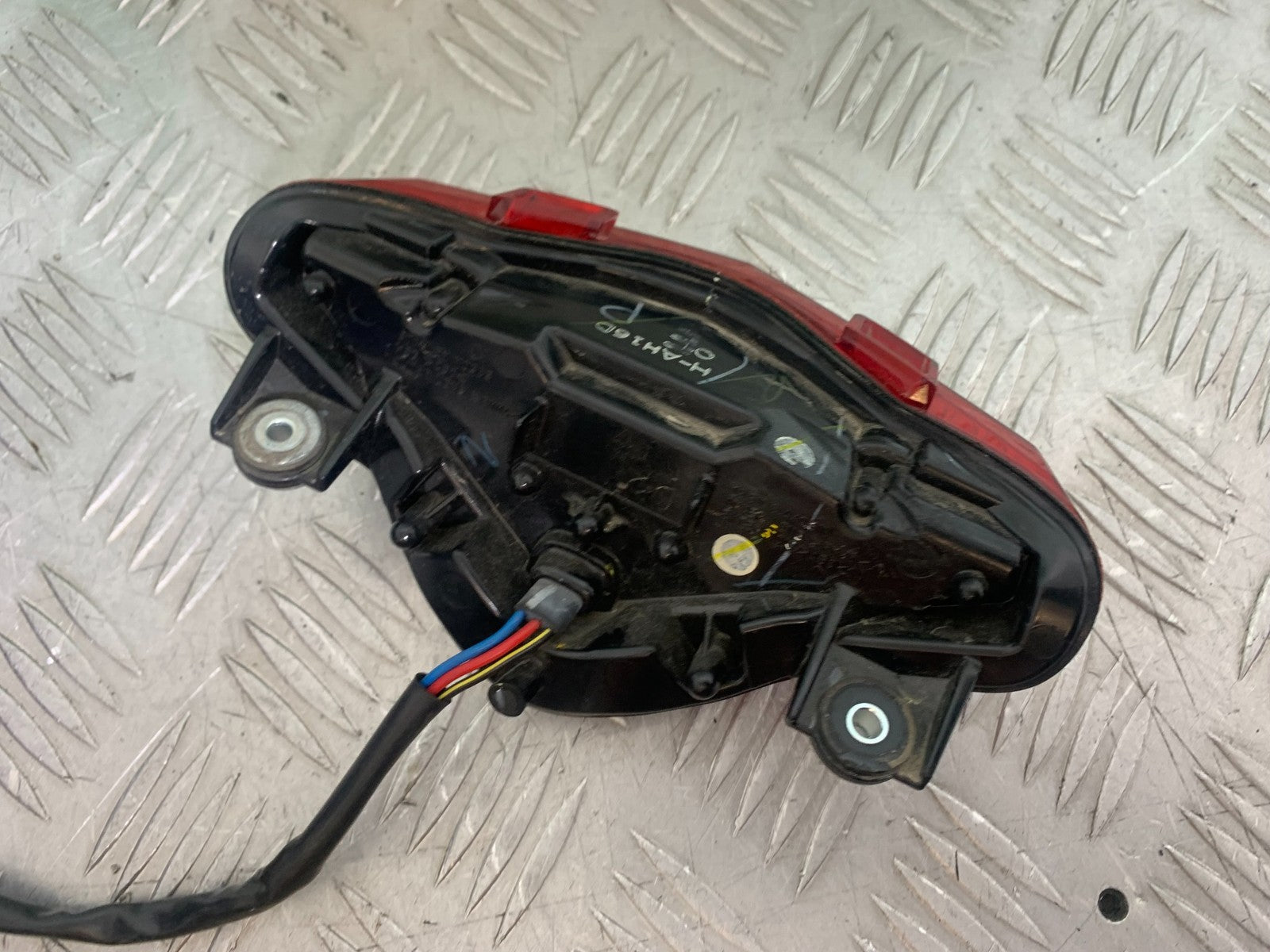 KAWASAKI ER6 N REAR LIGHT  YEAR 2012-2017 (CMB1324)