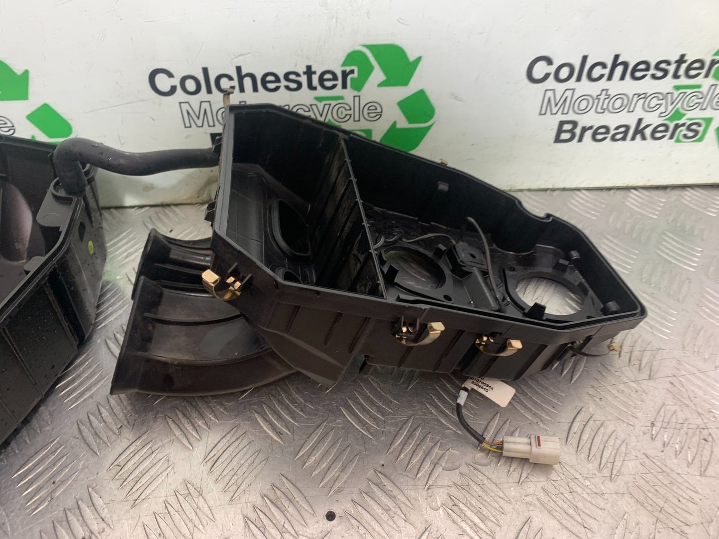 KTM 1290 SUPER DUKE R AIRBOX  YEAR 2020-2024 (CMB1272)